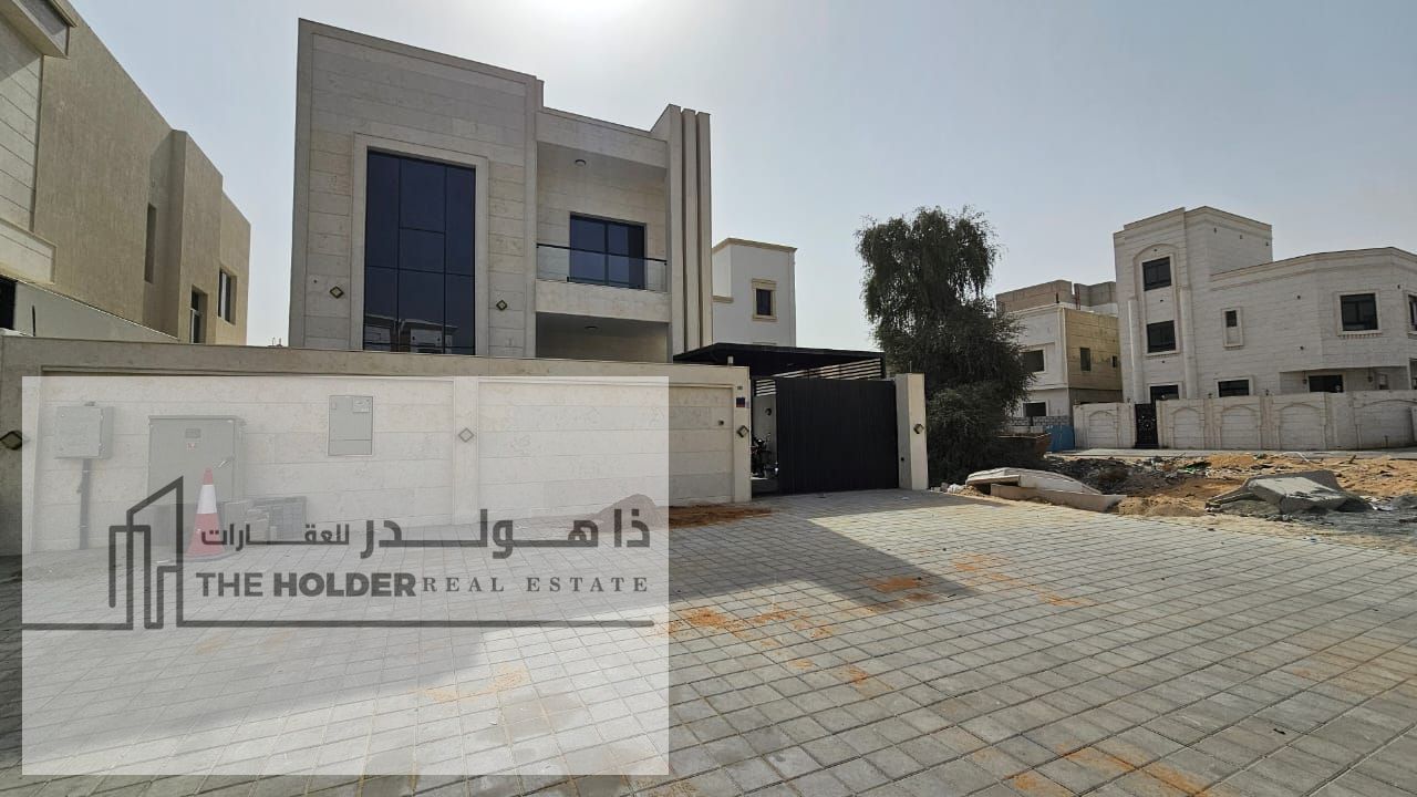 Villa in Zahya 5bedroom with maidroom