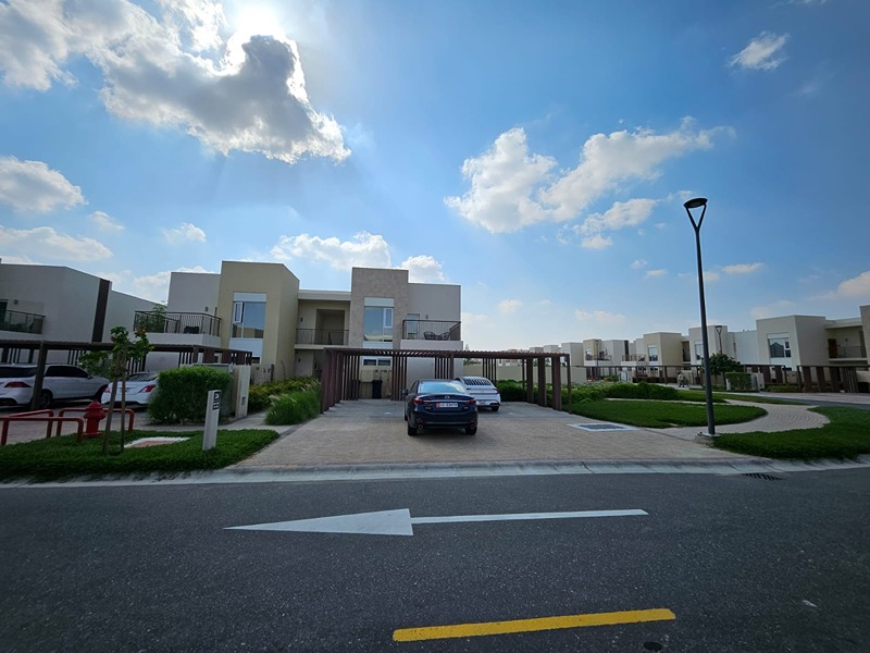 Upgraded Unit | Private Garden | Vacant
