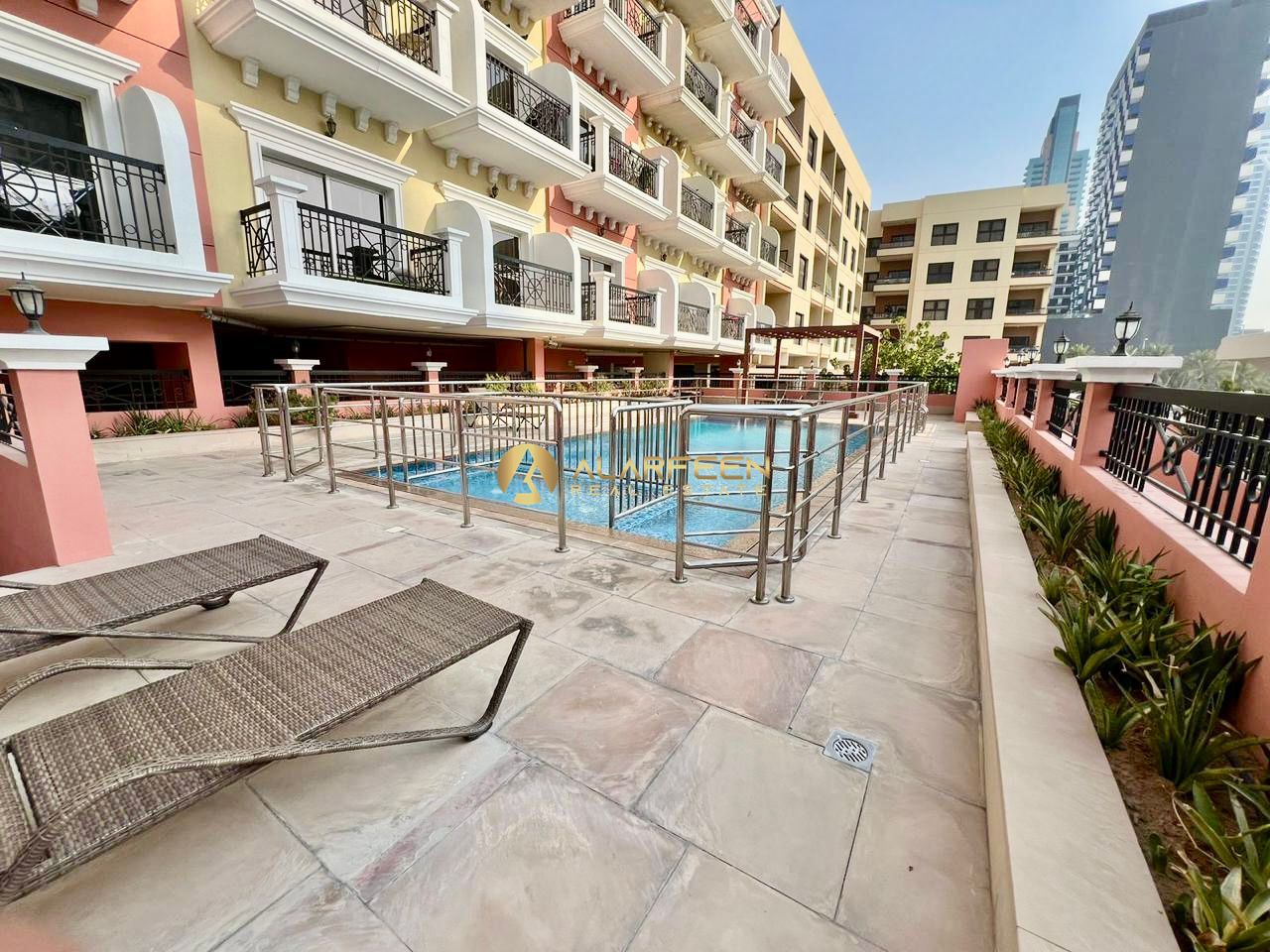 1Br+Maid | Pool View | Prime Location