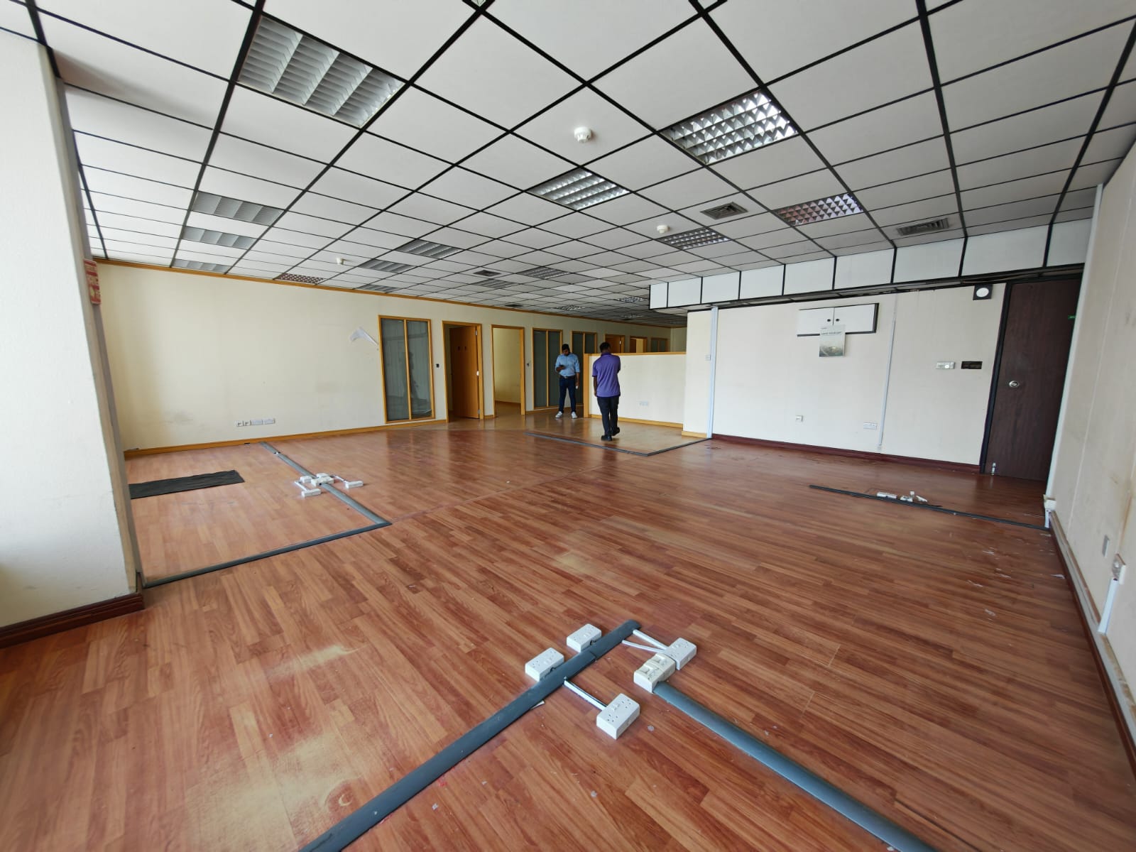 OFFICE FOR RENT 1771 SQFT ONLY 175,000