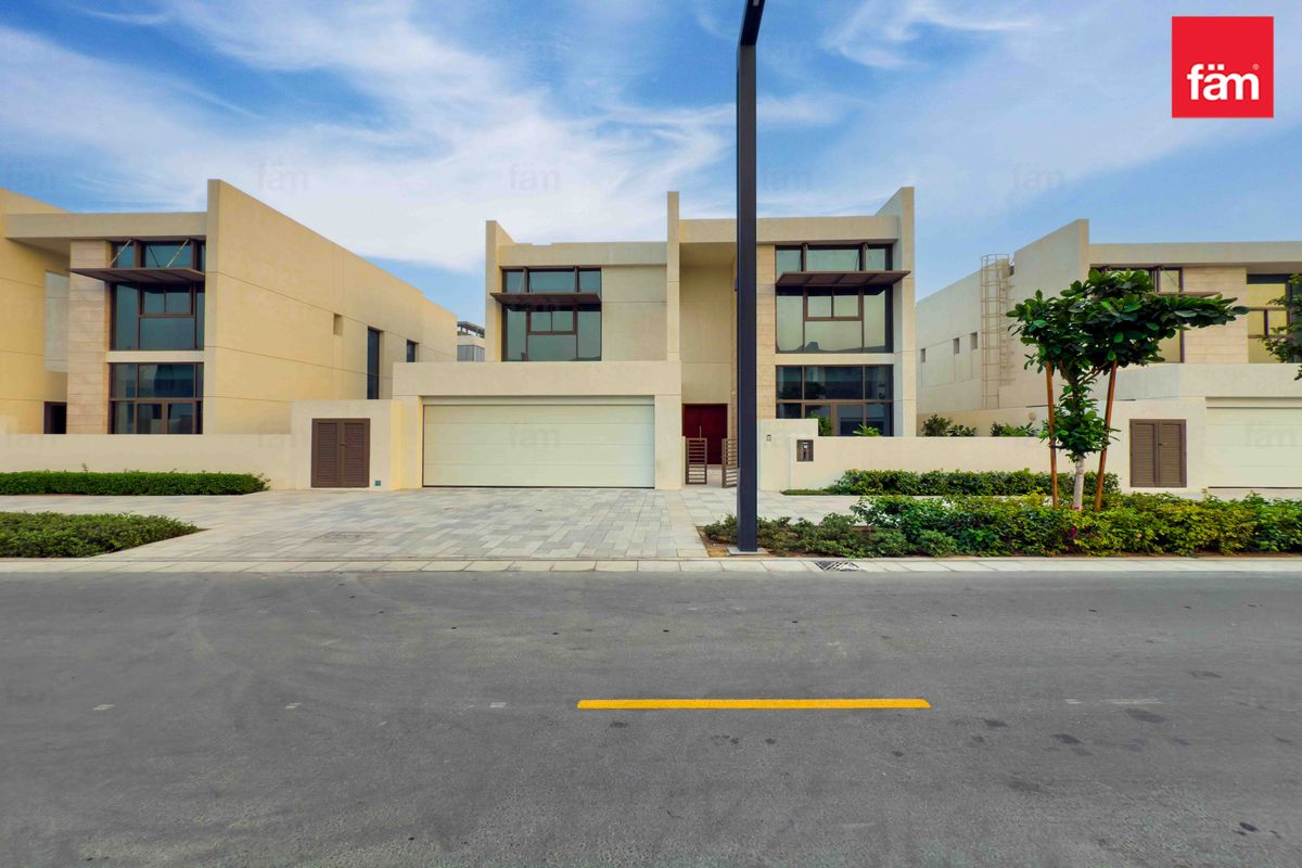 Luxury Living | With Pool | Vacant Villa