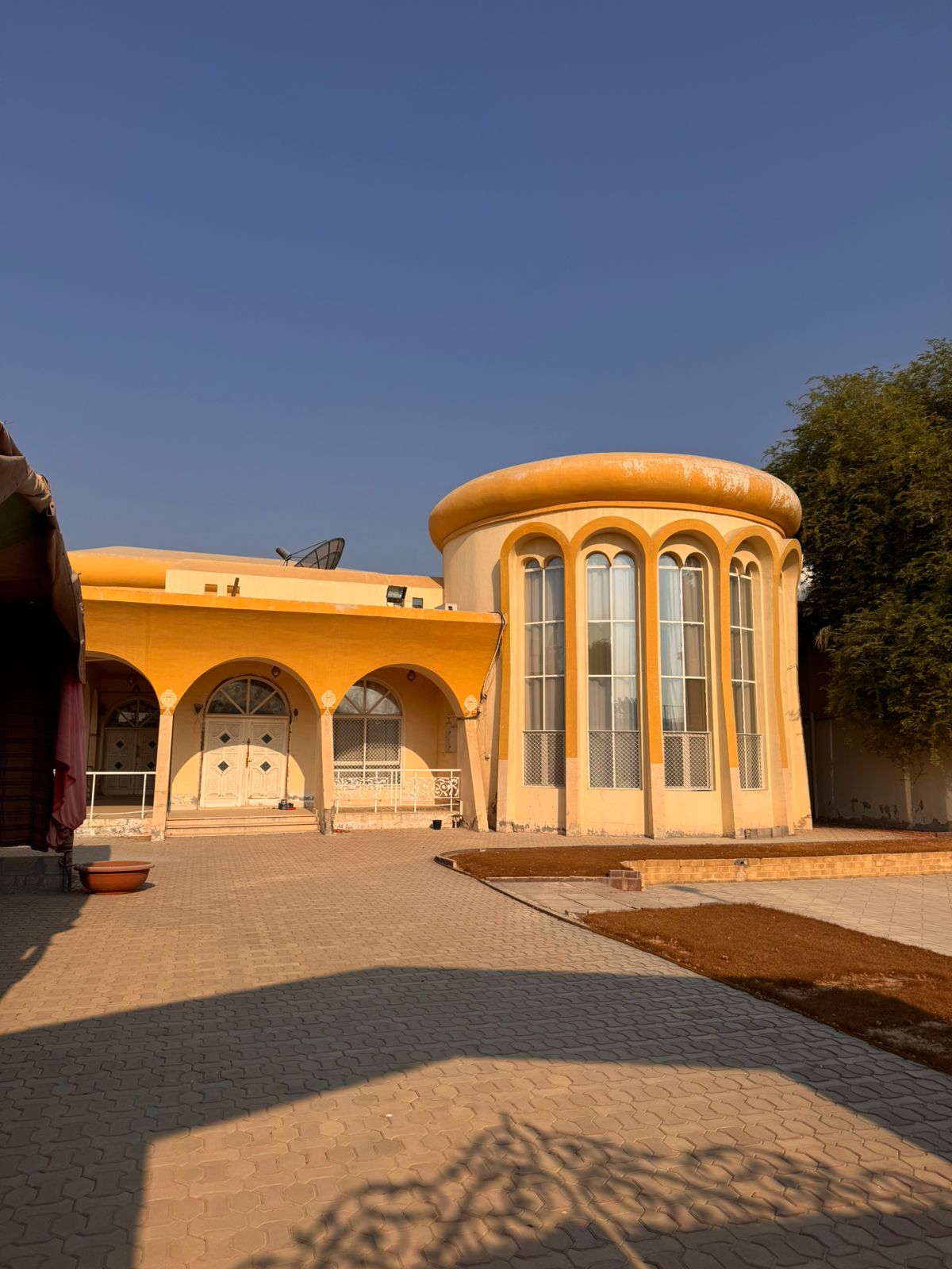 Luxury Huge Villa for Sale in Sharjah – Talaa Area