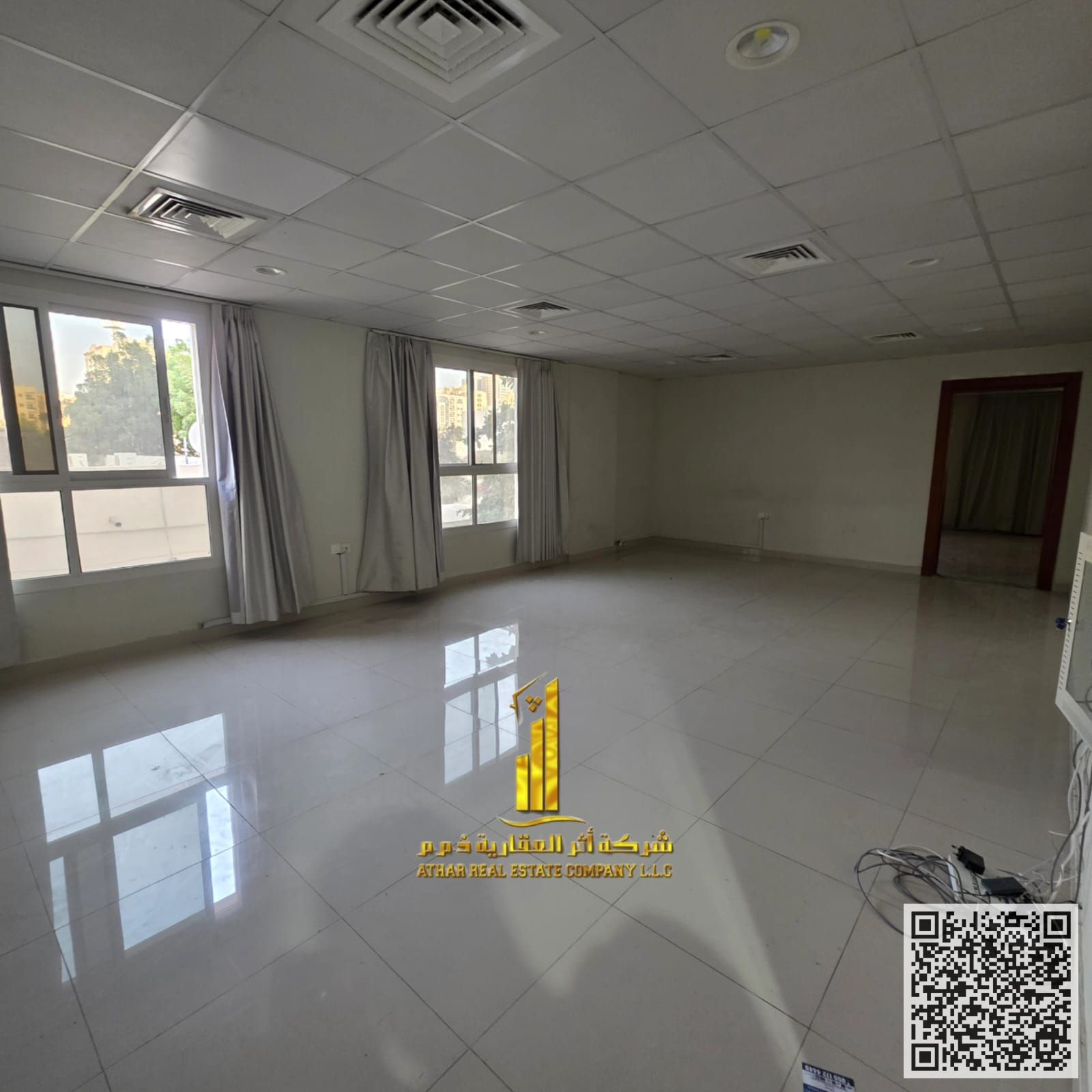 Office for annual rent in Ajman, Al Rashidiya 2, next to the Ruler's Palace – prime location and high-end finishing, payable in 4 or 6 installments.