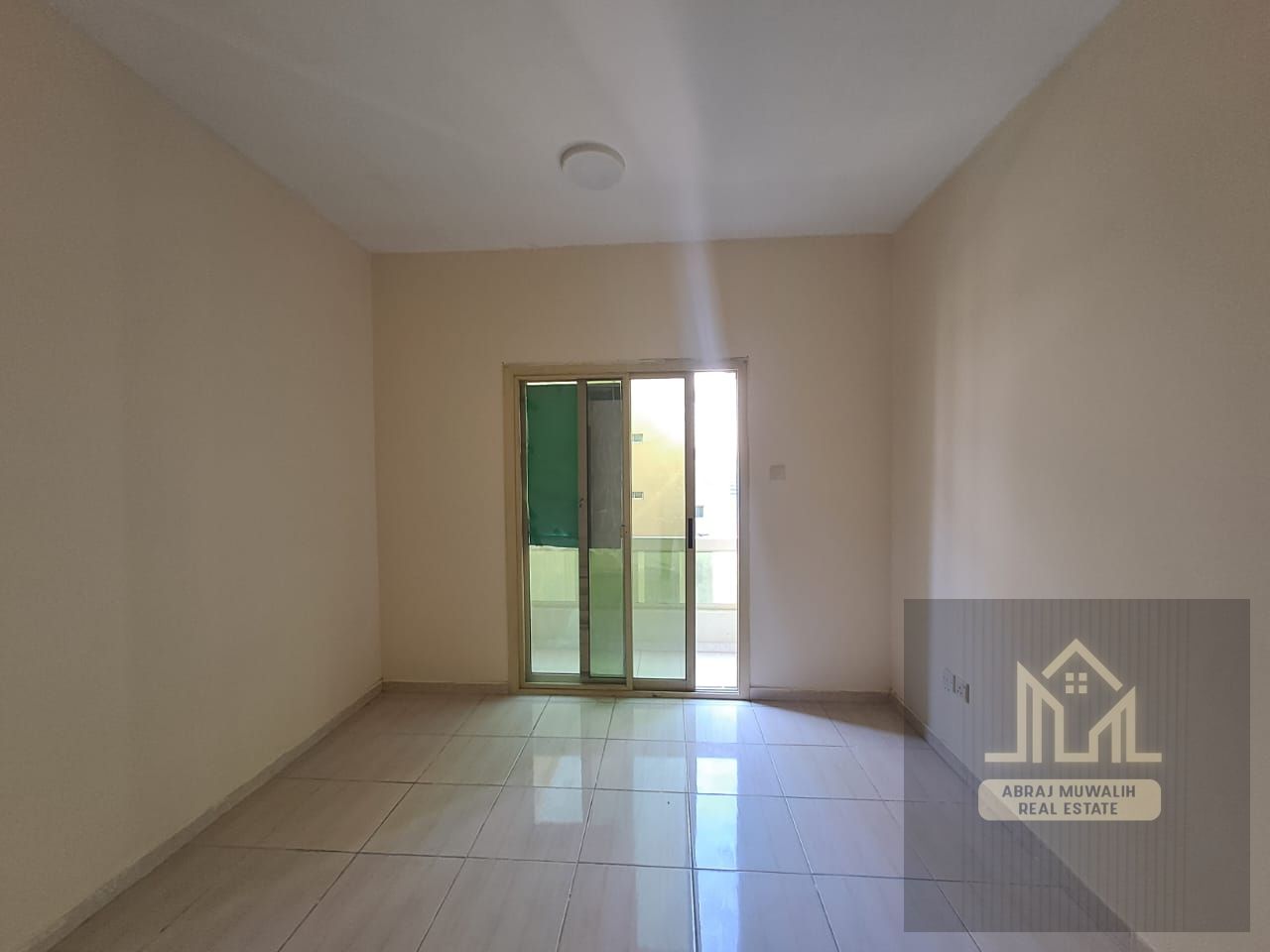 Ready to move apartment available prime location Central AC