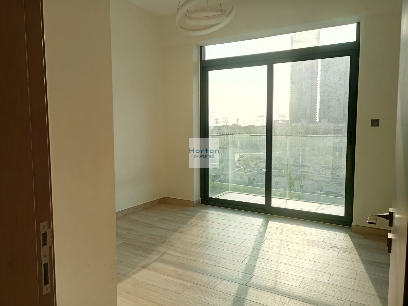UNFURNISHED I BIG LAYOUT I POOL VIEW