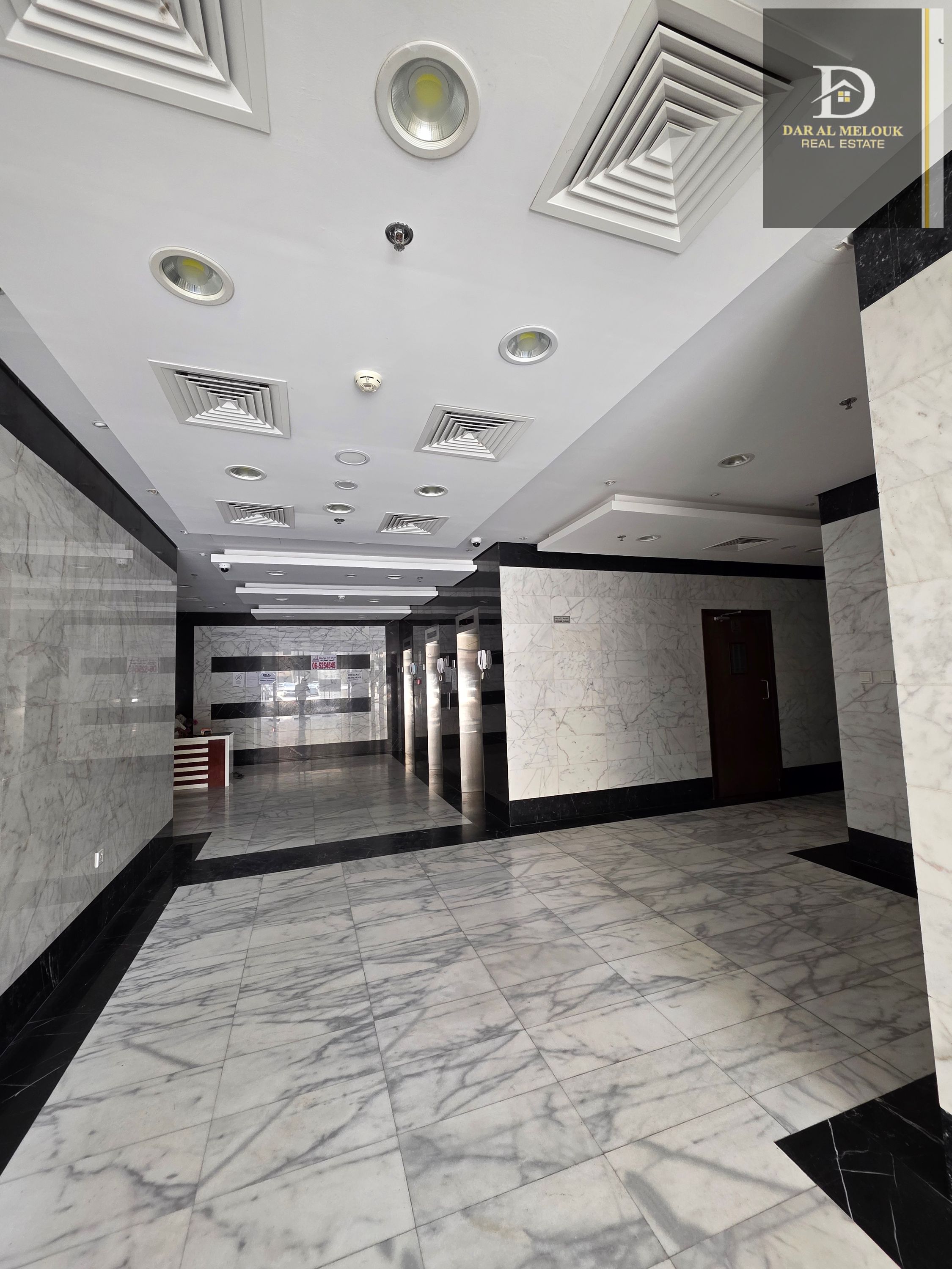 Immediate investment in Sharjah - Abu Shagara - a fully modern, rented tower with a high return!