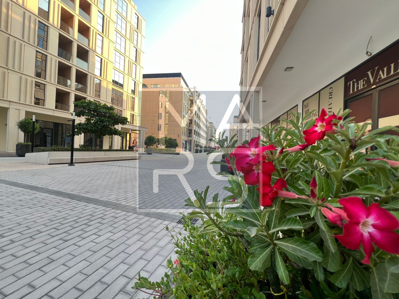 BIGGER LYOUT | READY TO MOVE IN | PRIME LOCATION