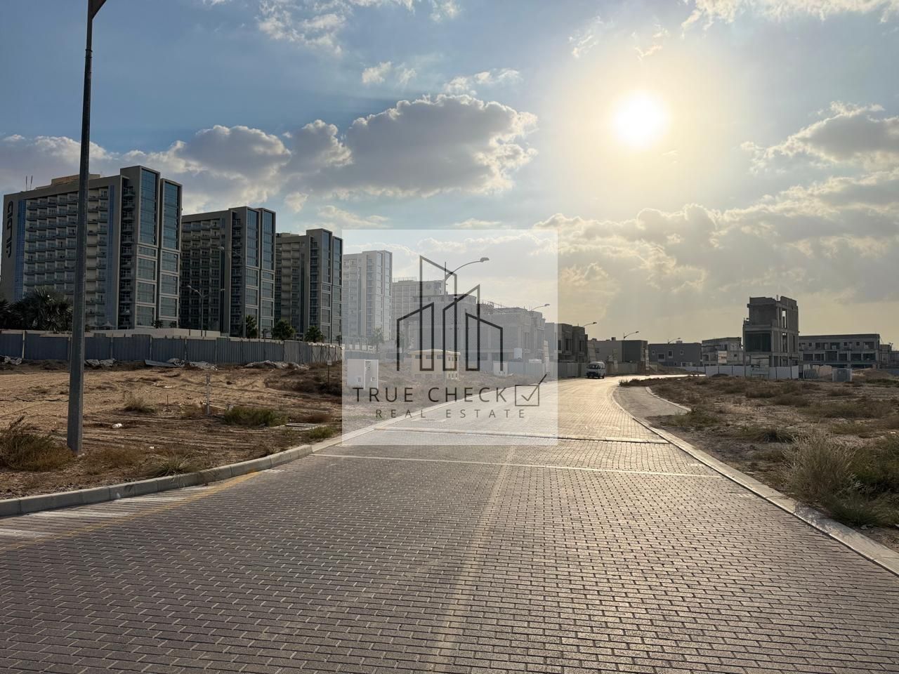 Corner Unit | Pool Facing | Single Row | Very Close to Entrance