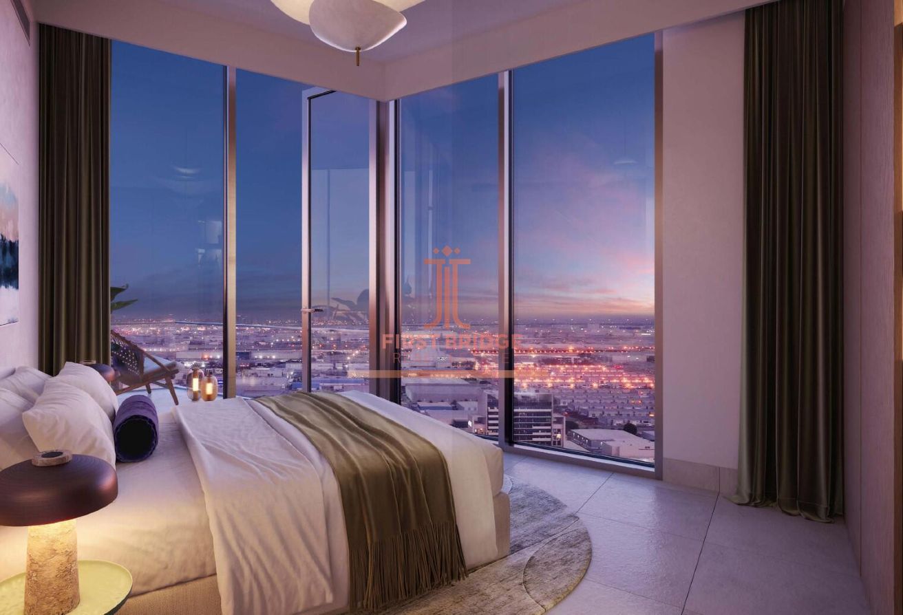 Close to Metro | High Floor | Pool and Port View