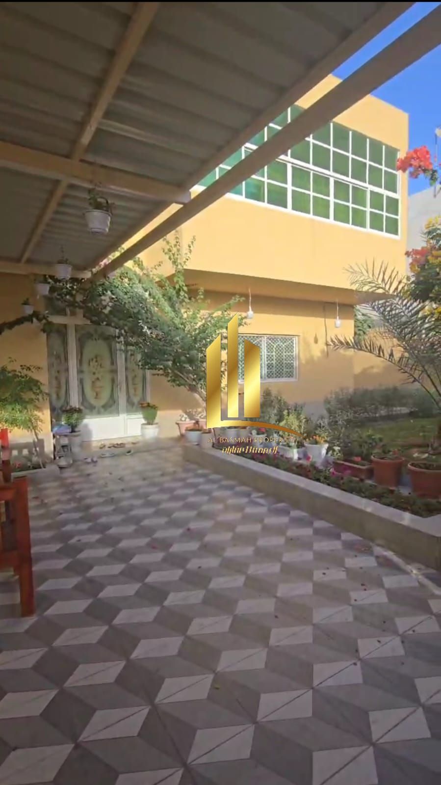 For sale: traditional house in Sharjah, Al Hazana area, Al Ruqa district.