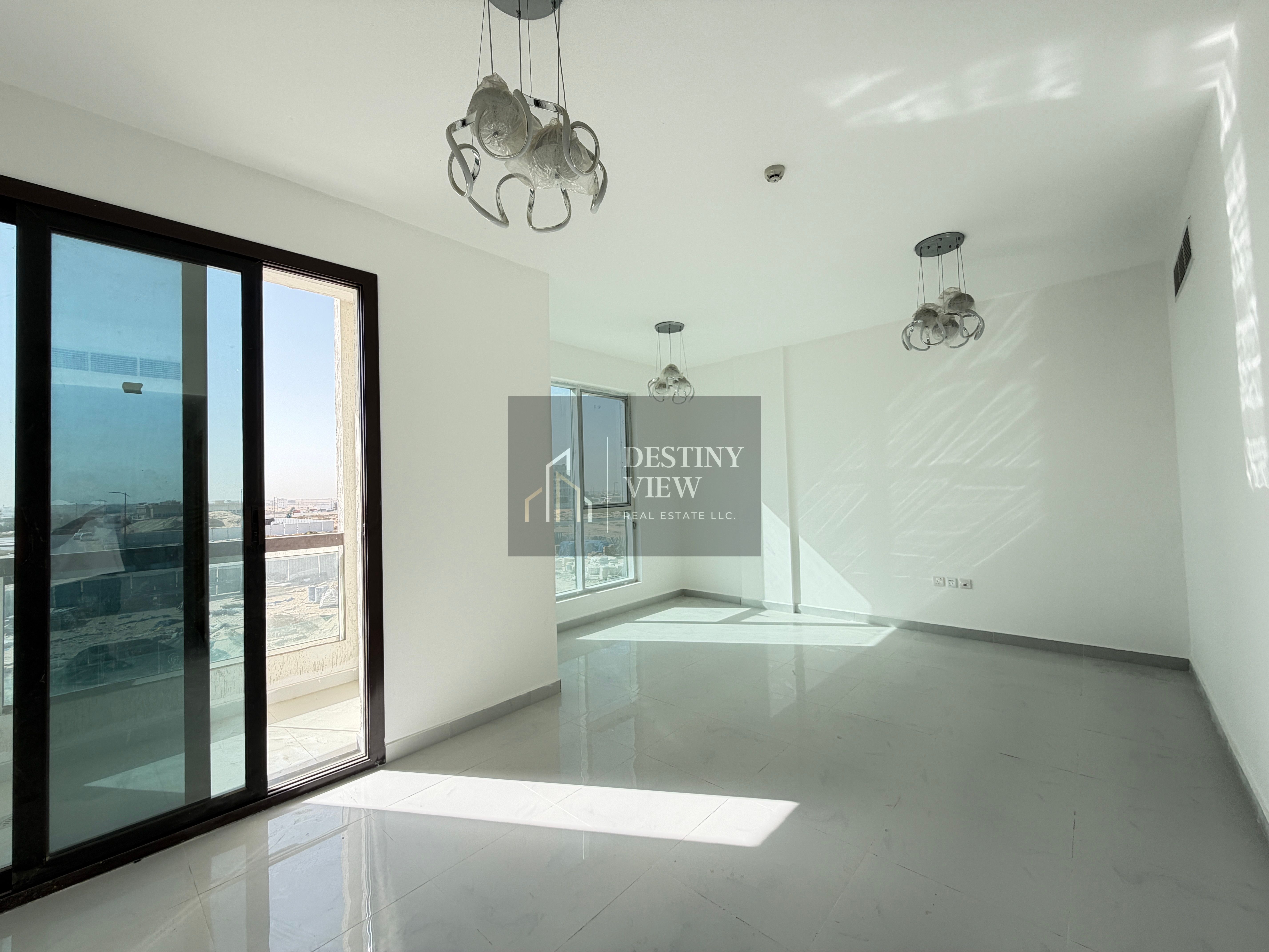 BRAND NEW 3-BHK // WARDROBES + BALCONY// TILAL CITY