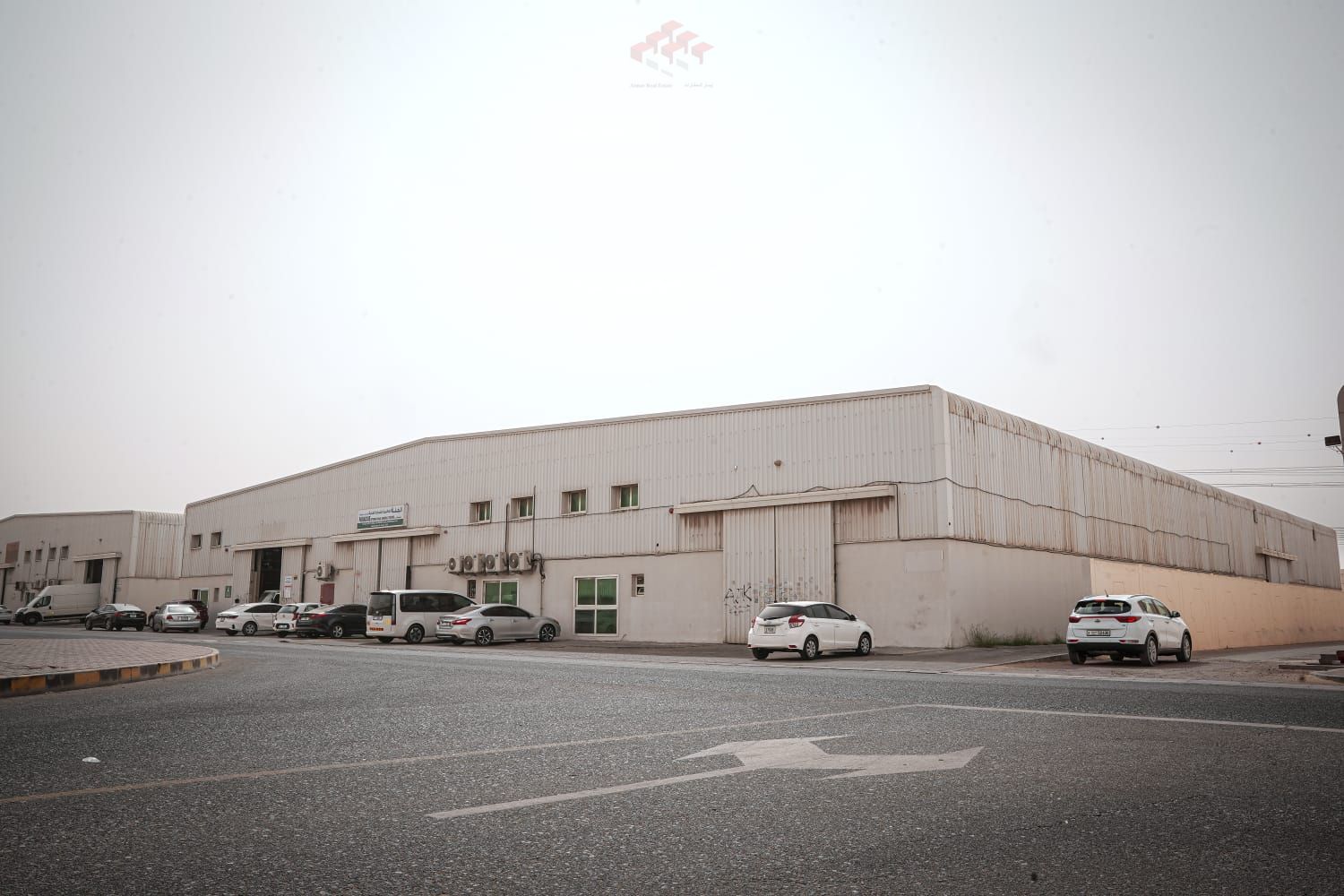WAREHOUSE / RENTAL / PRIME LOCATION-DIRECT OWNER