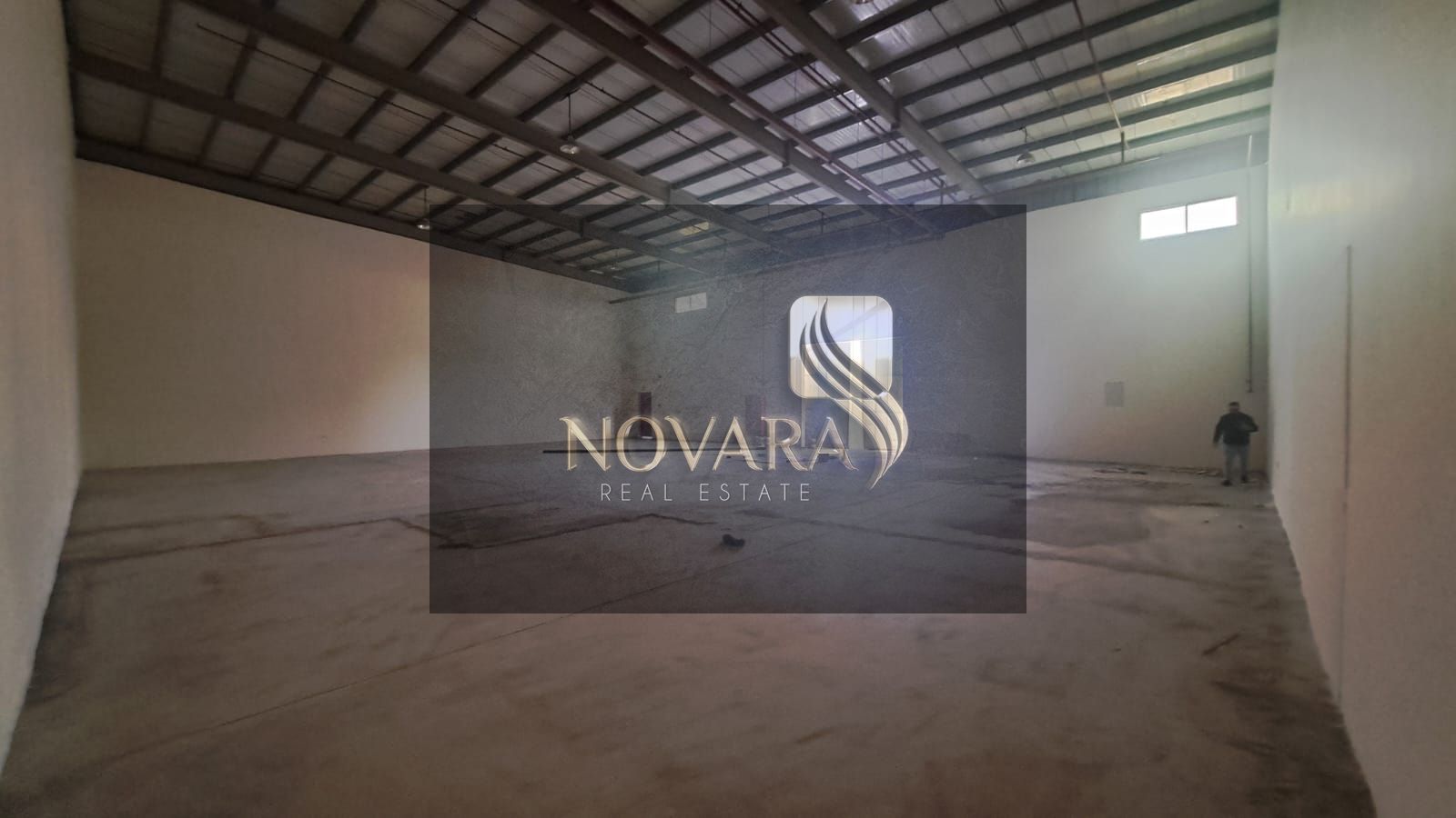 Warehouse for rent in Umm Al Quwain – Prime location and spacious area A warehouse is now available for rent in Umm Al Quwain, boasting a convenient
