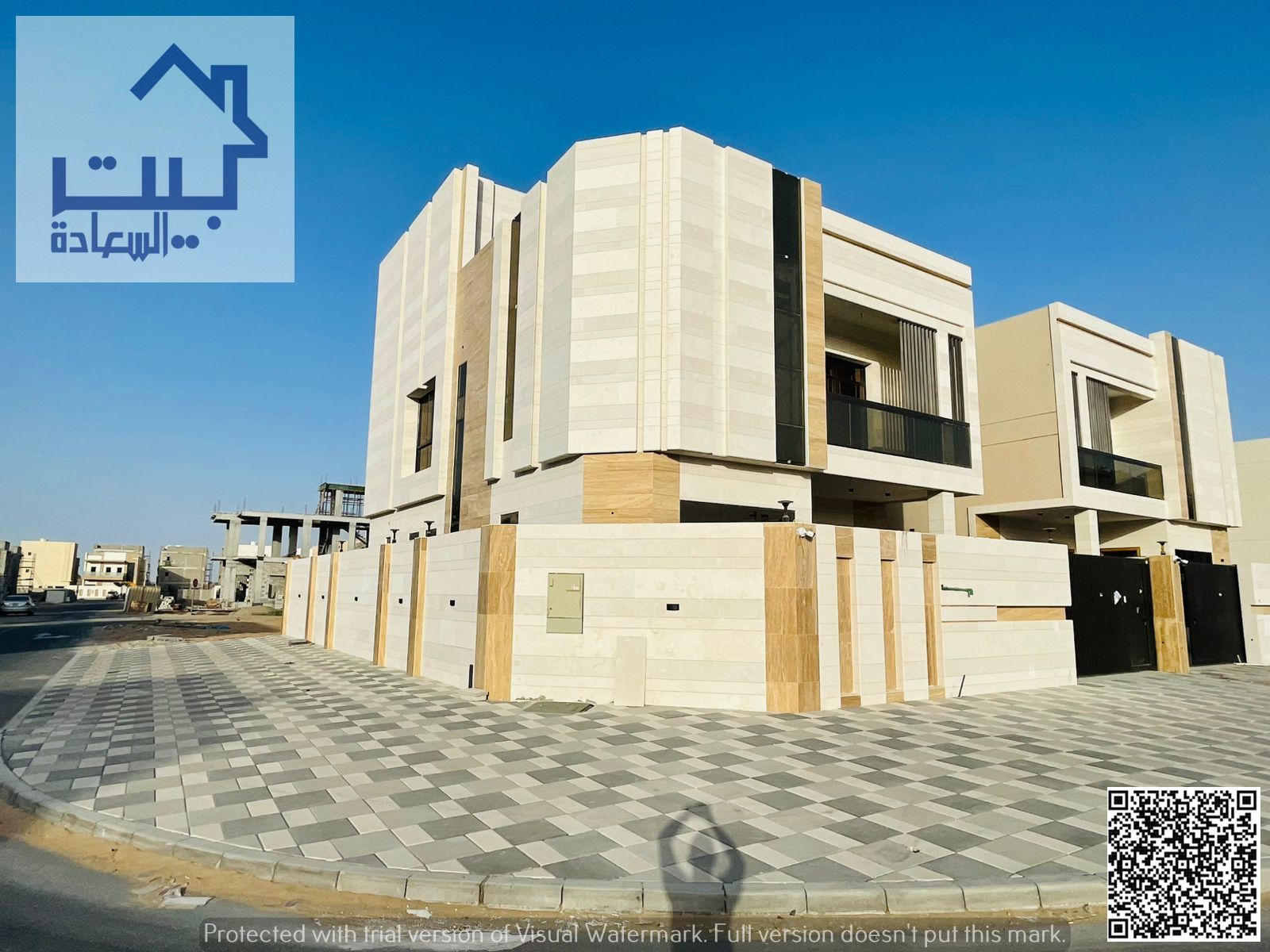For sale: Villa in the prestigious Al-Bahia neighborhood, corner lot on two streets. It consists of two floors and a roof terrace. The ground floor an