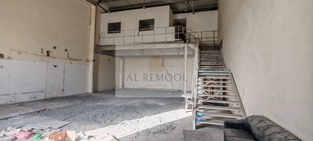 WAREHOUSE AVAILABLE FOR RENT WITH 3 OFFICE AND 2 BATHROOM FOR ALL KIND OF BUSINESS
