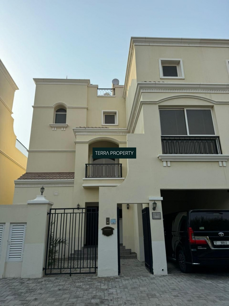 Luxurious 4-Bed+ Maid Villa for Sale in Al HamraFurnished