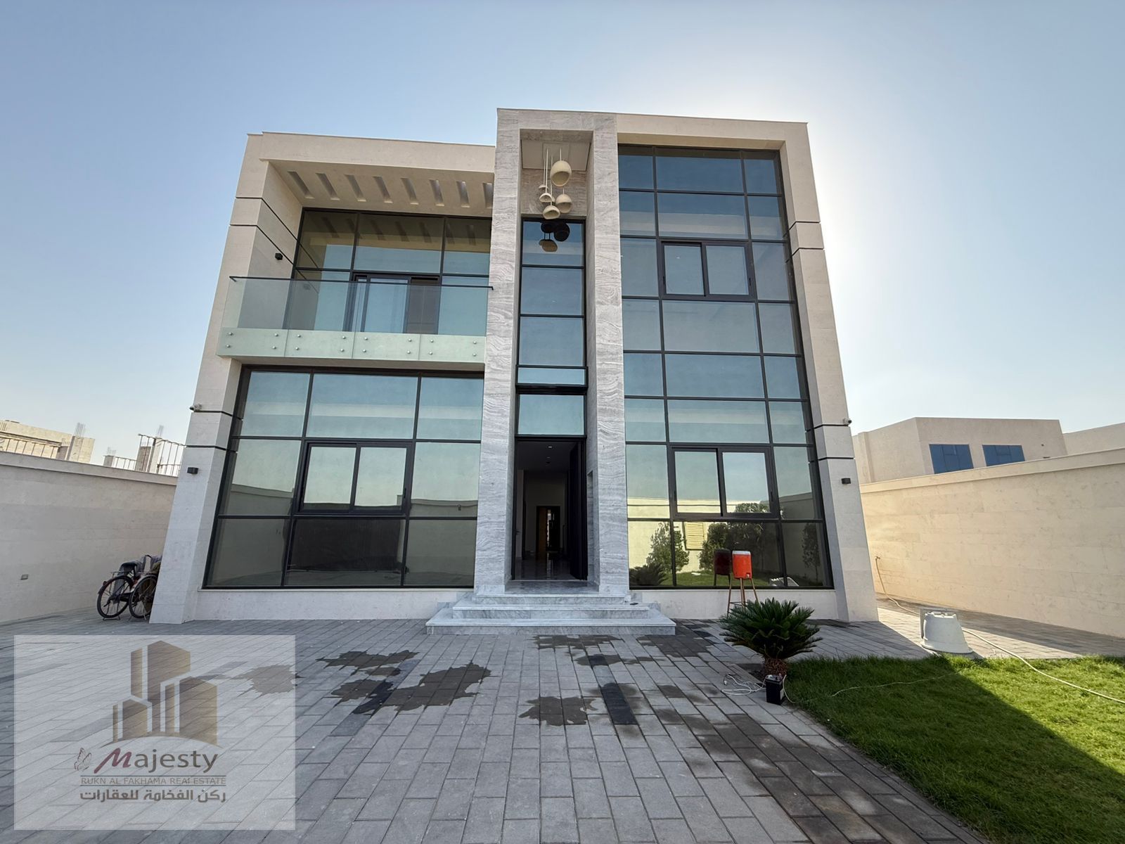 Luxury villa for sale in Al Hoshi, Sharjah – 6000 sq. ft land, modern deluxe finishes, prime location, elegant two-floor design, negotiable price