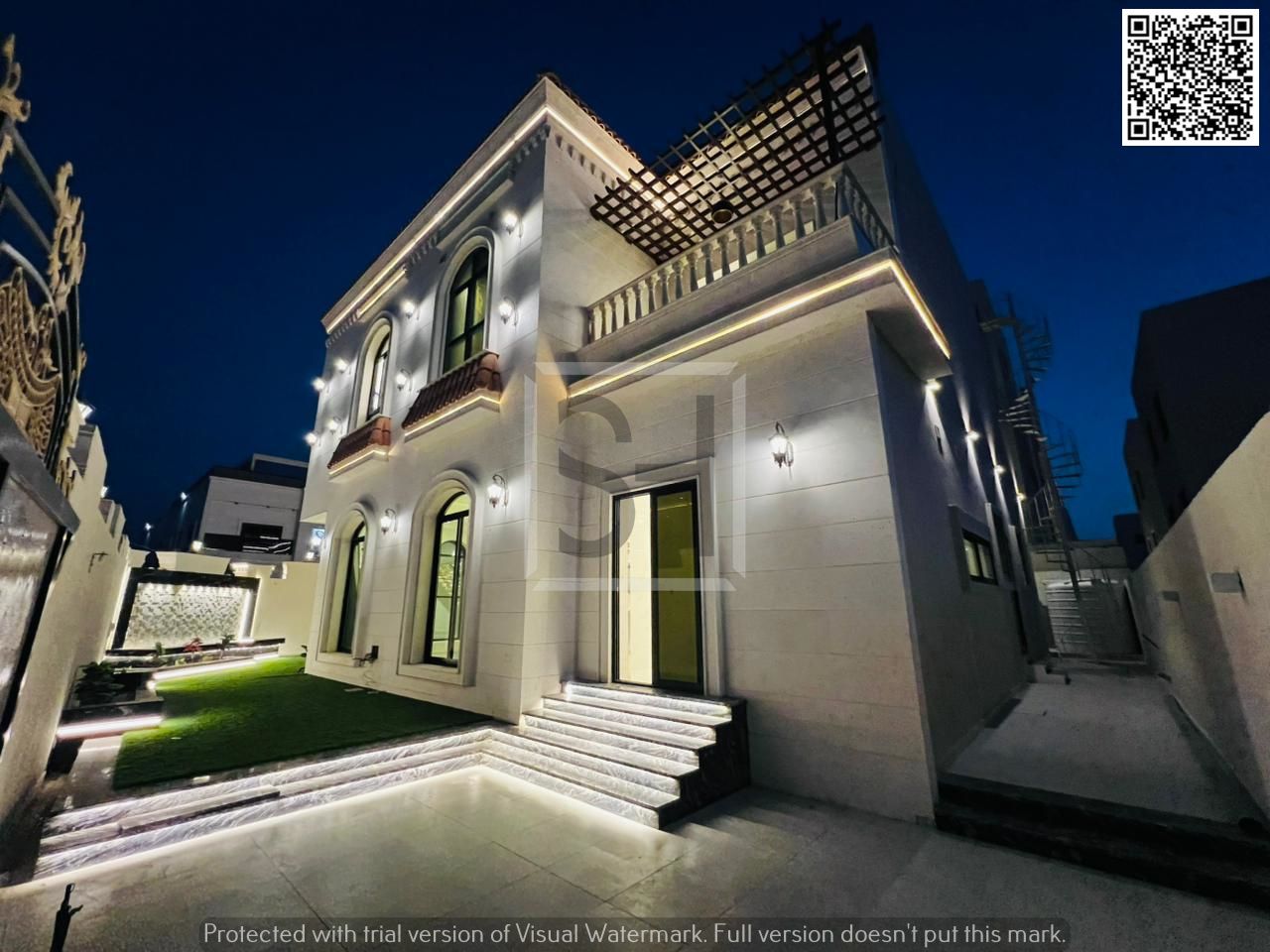 For sale: Classic villa on a corner lot with two street frontages, high-end finishing, opposite services and a mosque.