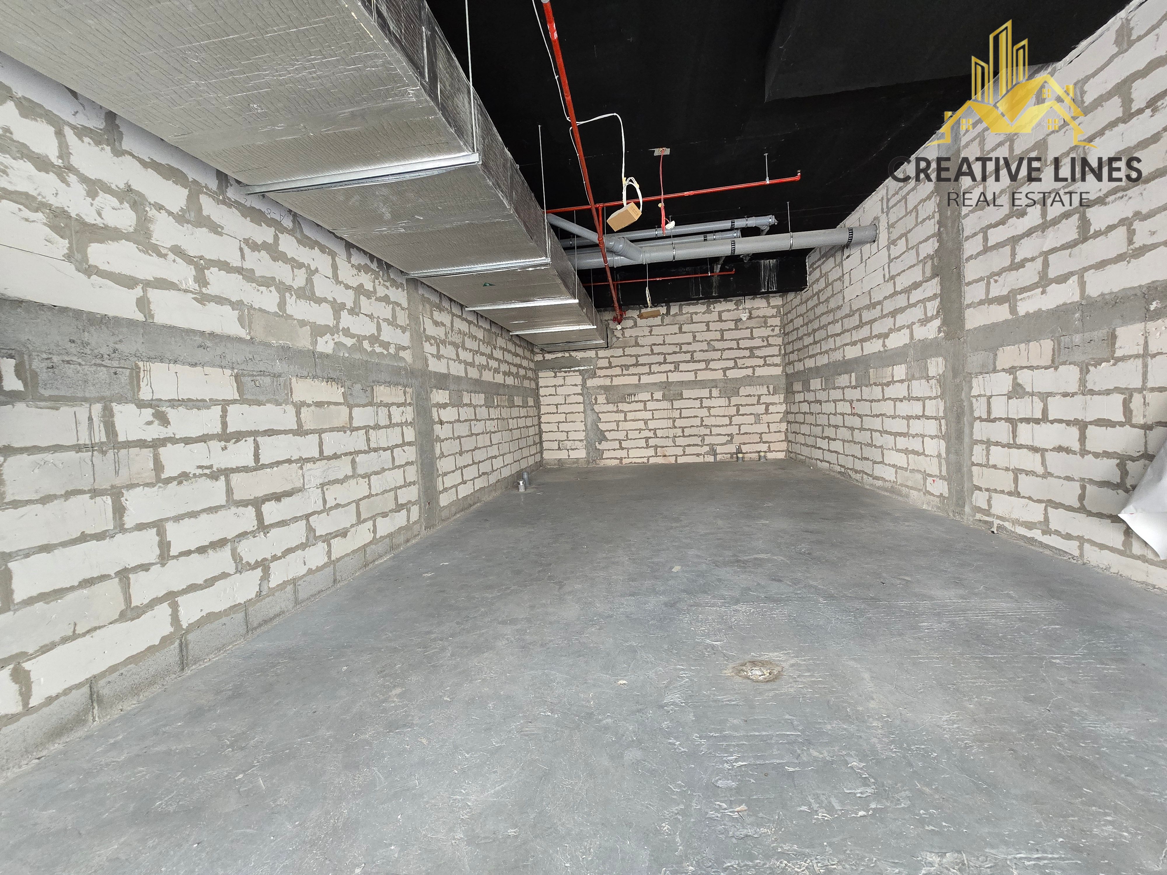MAIN BOULEVARD - HIGH FOOTFALL - PRIME LOCATION