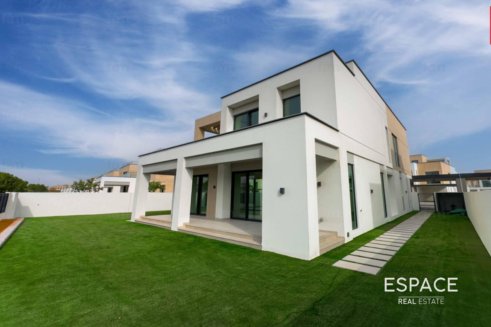 Single row | Landscaped | Brand new