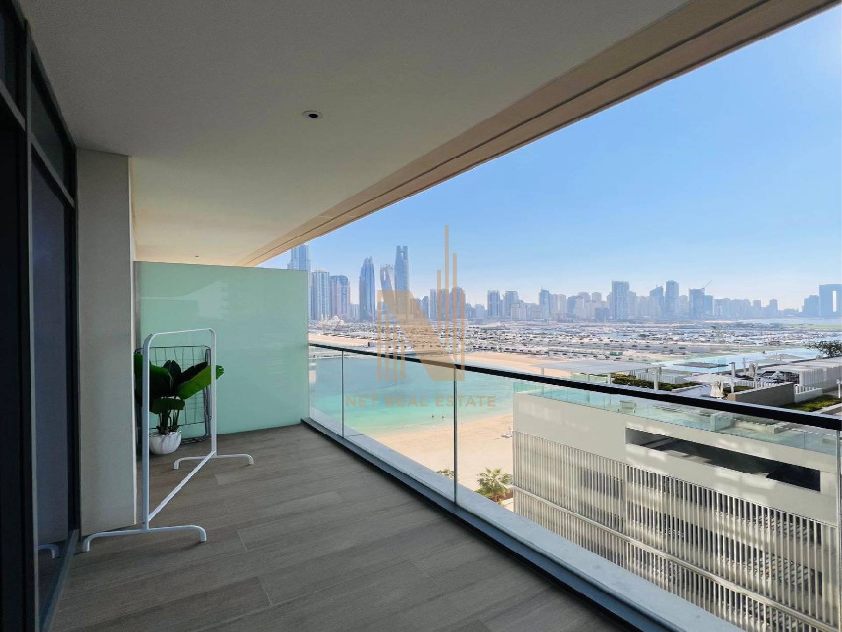 Sea View I Beach Access I Spacious Living