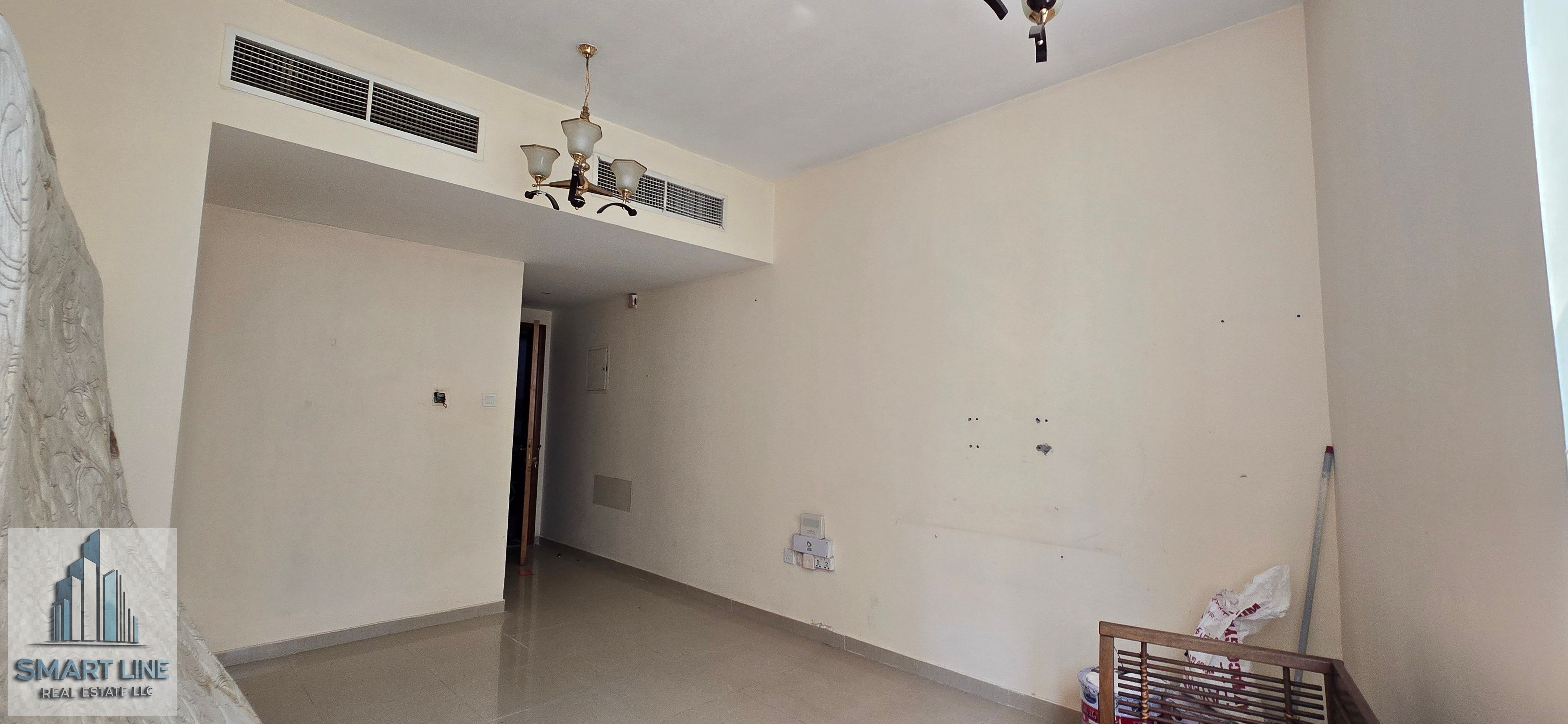 Like A new building 1bhk only 28k centrel Ac with 1 month free