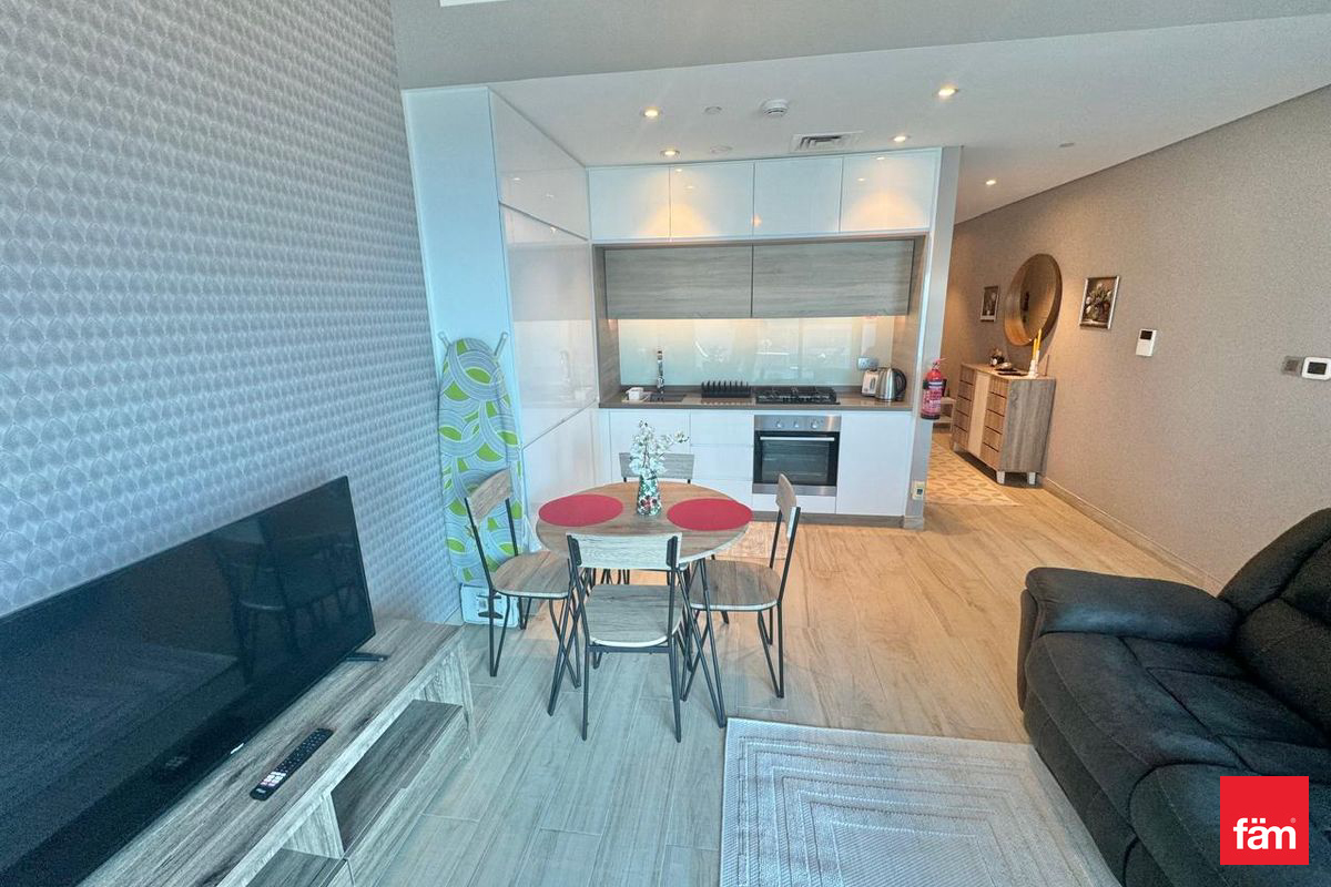 Large Layout | Furnished | Modern Studio