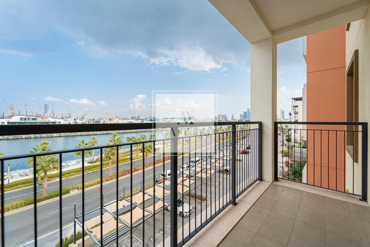 Stunning Sea View Residence | Vacant | Well Priced