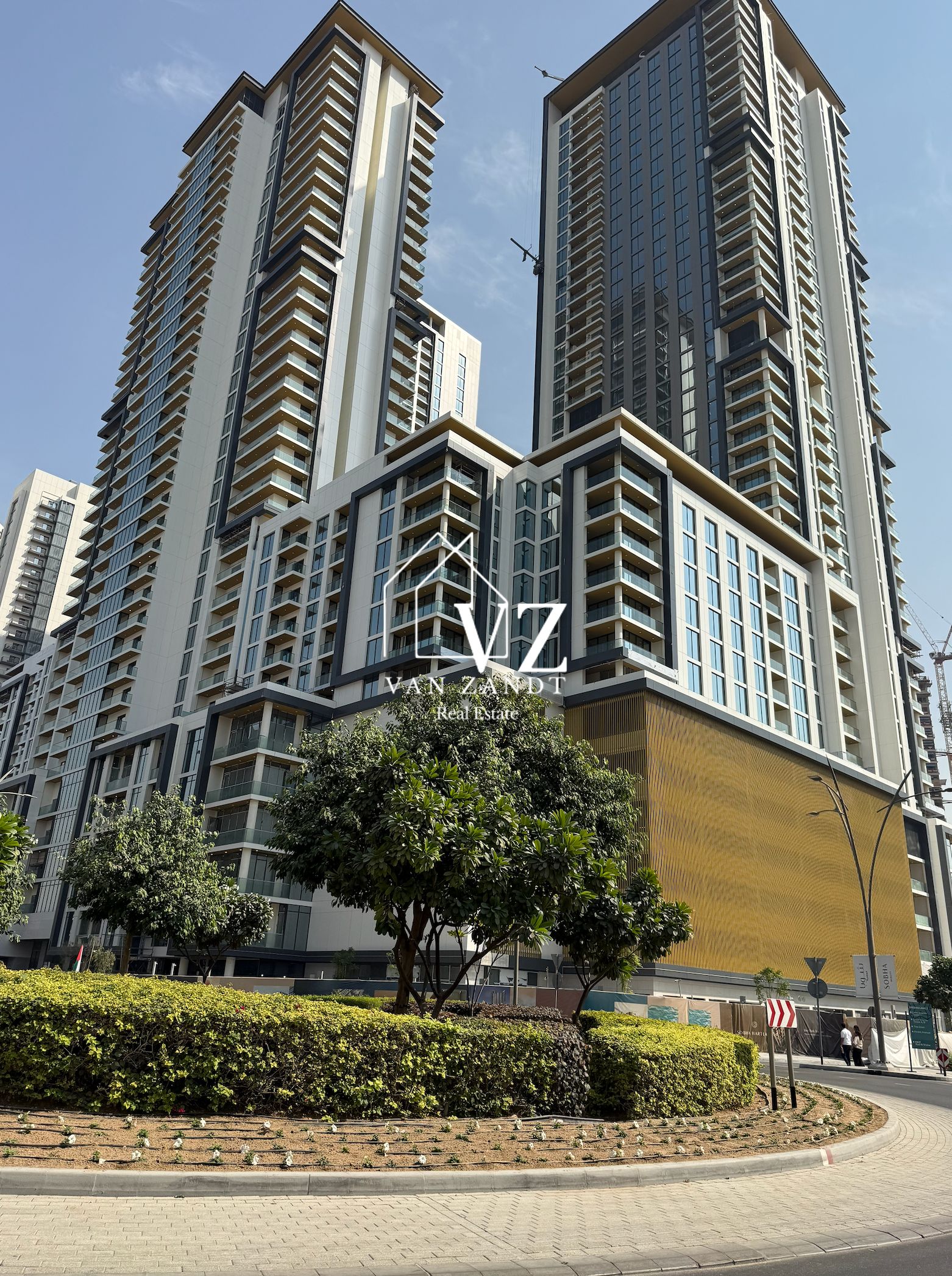 URGENT SALE | HANDOVER END OF THE YEAR | CORNER