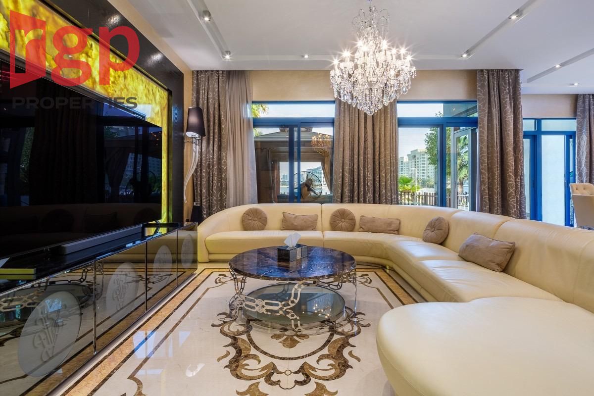 5 BR I Fully Upgraded I Beach front I Top Furniture