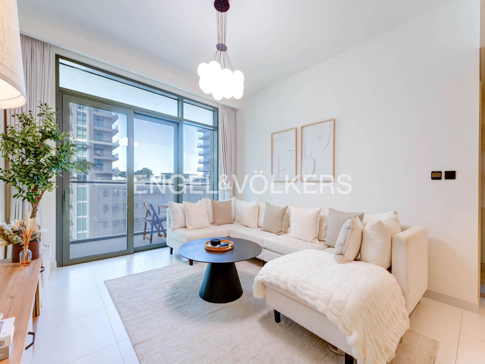 Fully Furnished | Luxury Living | Beach Access