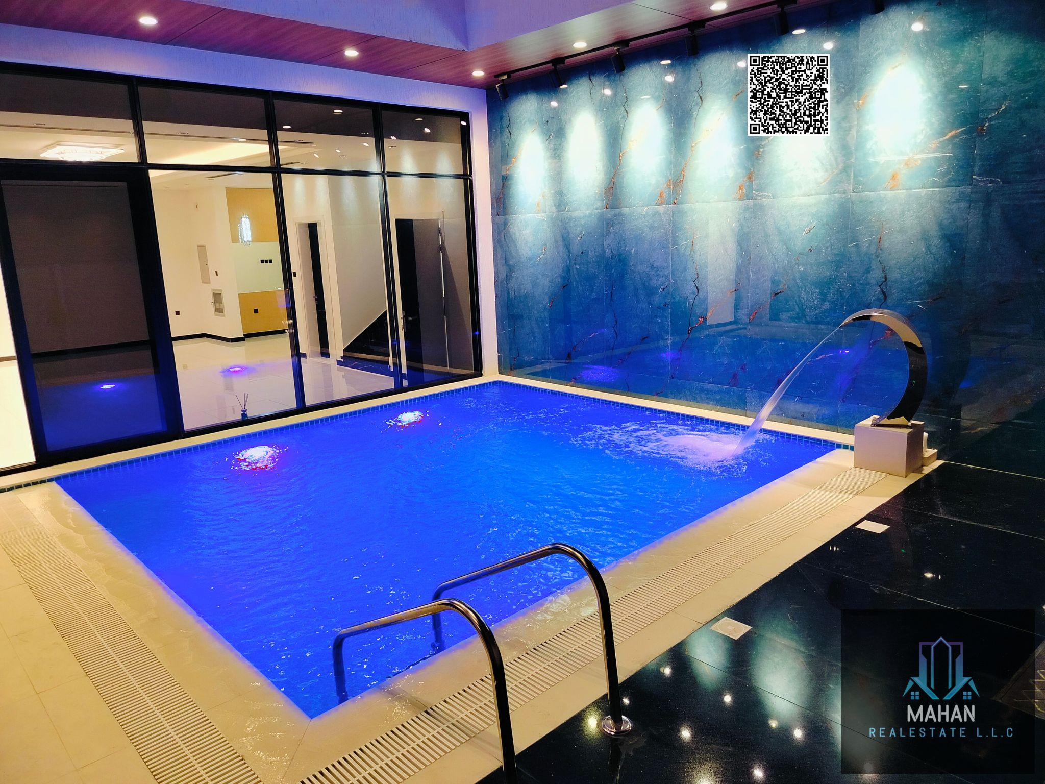 Modern villa for sale in Al Helio 2, Ajman. Elegant villa, freehold ownership, including registration and ownership fees, electricity, water, and central air conditioning. Price is negotiable.