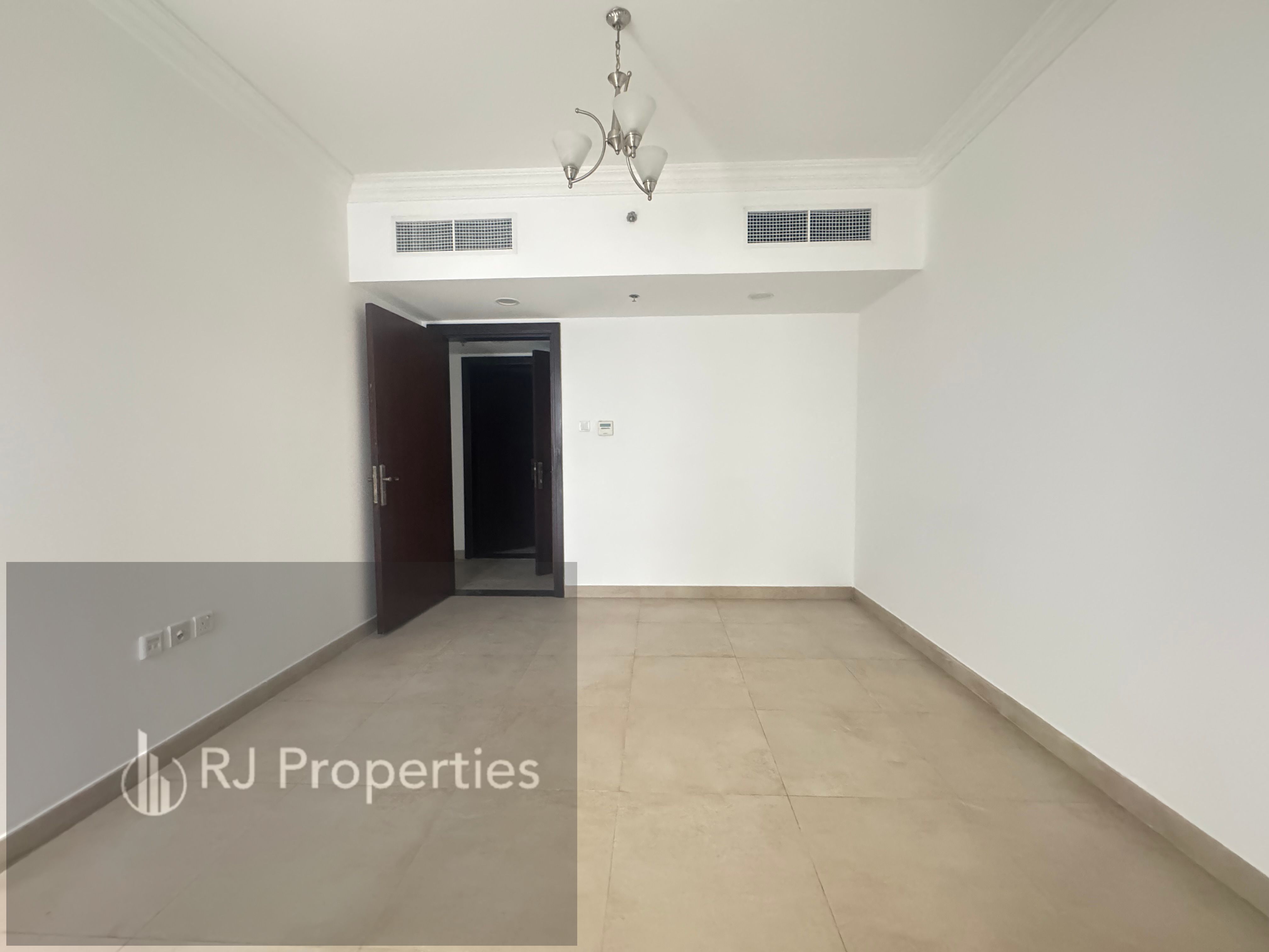 Hot offer luxury 2bhk with 2Wishroom with balcony with parking only jest 50k