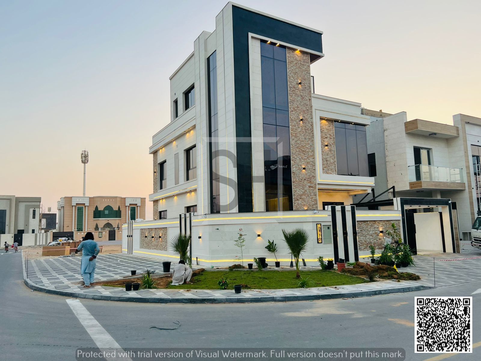 Family Villa | 5 Bedrooms | Prime Location | Stone Finishing | All Services Included