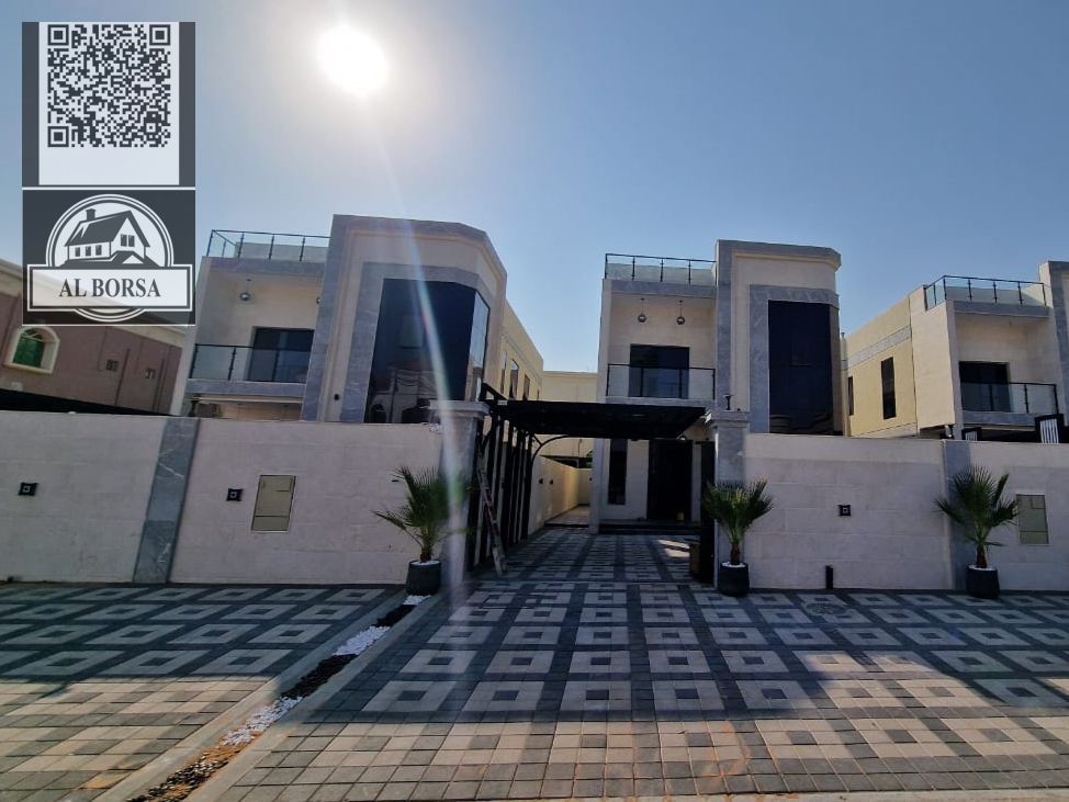 Golden opportunity to buy a villa with 5 bedrooms, high-end finishing, central air conditioning, very wide street, excellent location, and parking spa