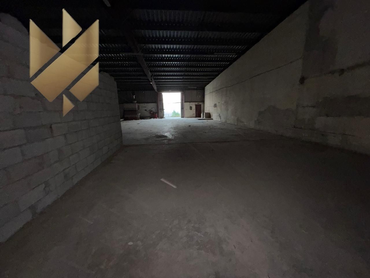 Shops - Showrooms - Warehouses - Industrial Area 11 - 4200 sq. ft - 16KW electricity