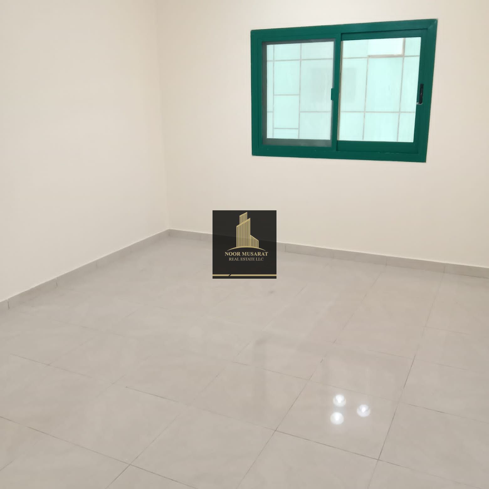 Hot offer 2bhk With 2 Washrooms +Balcony Only In 43k Close To Dubai Exit Al Nadha Shj Call Sheikh