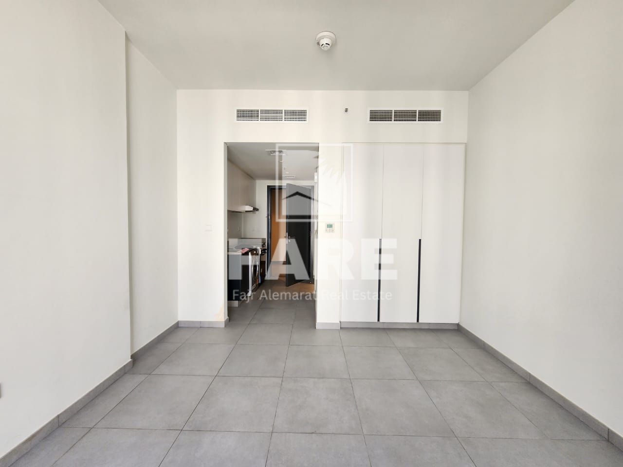 Modern Studio Apartment East Village Aljada