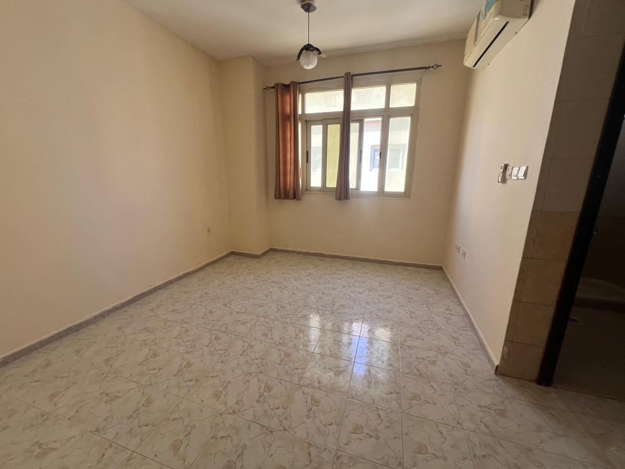 Lavish studio good building near safari mall rent in20k