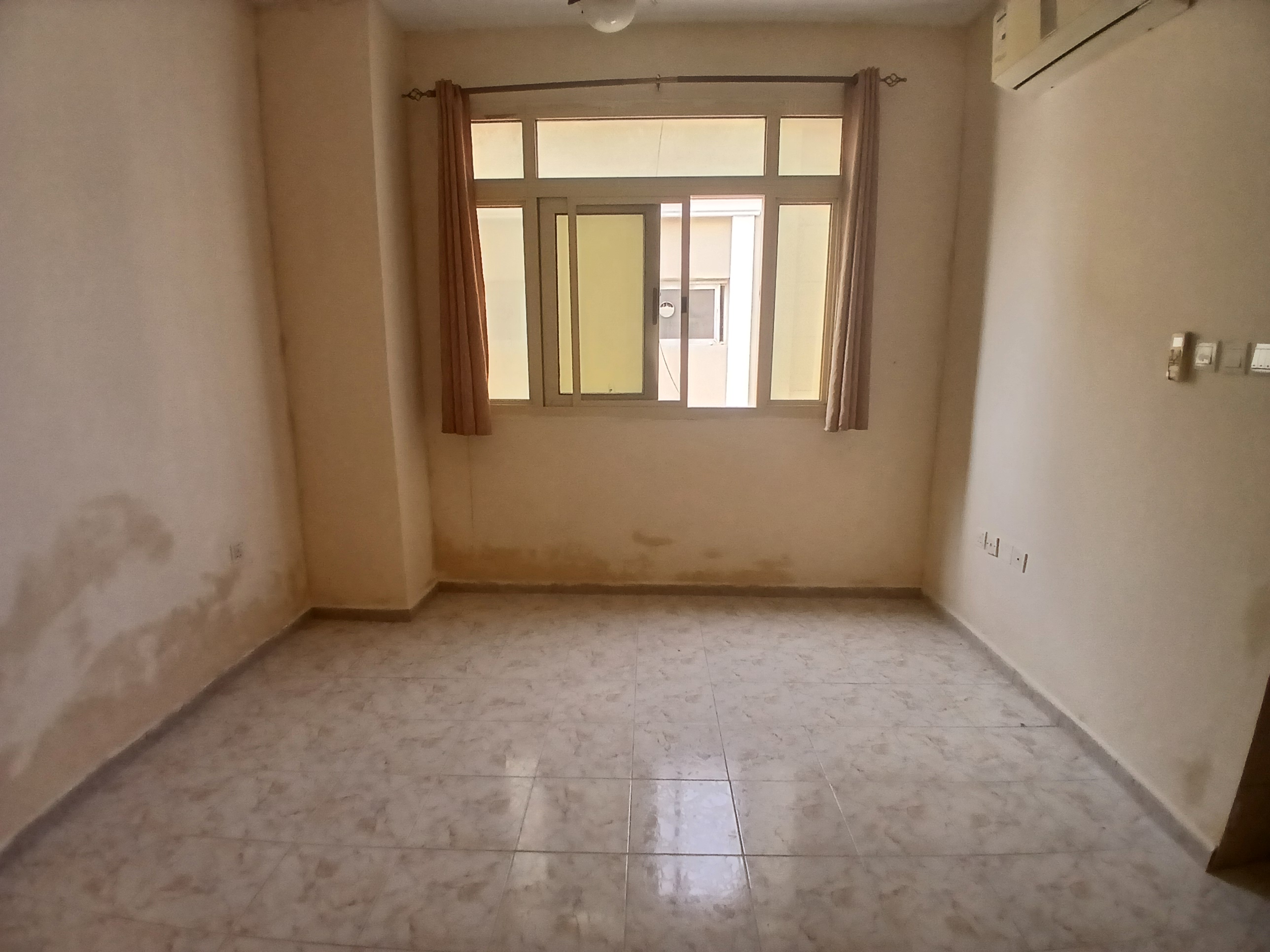Lavish and lovely studio full family Building Near to safari mall just rent 21k