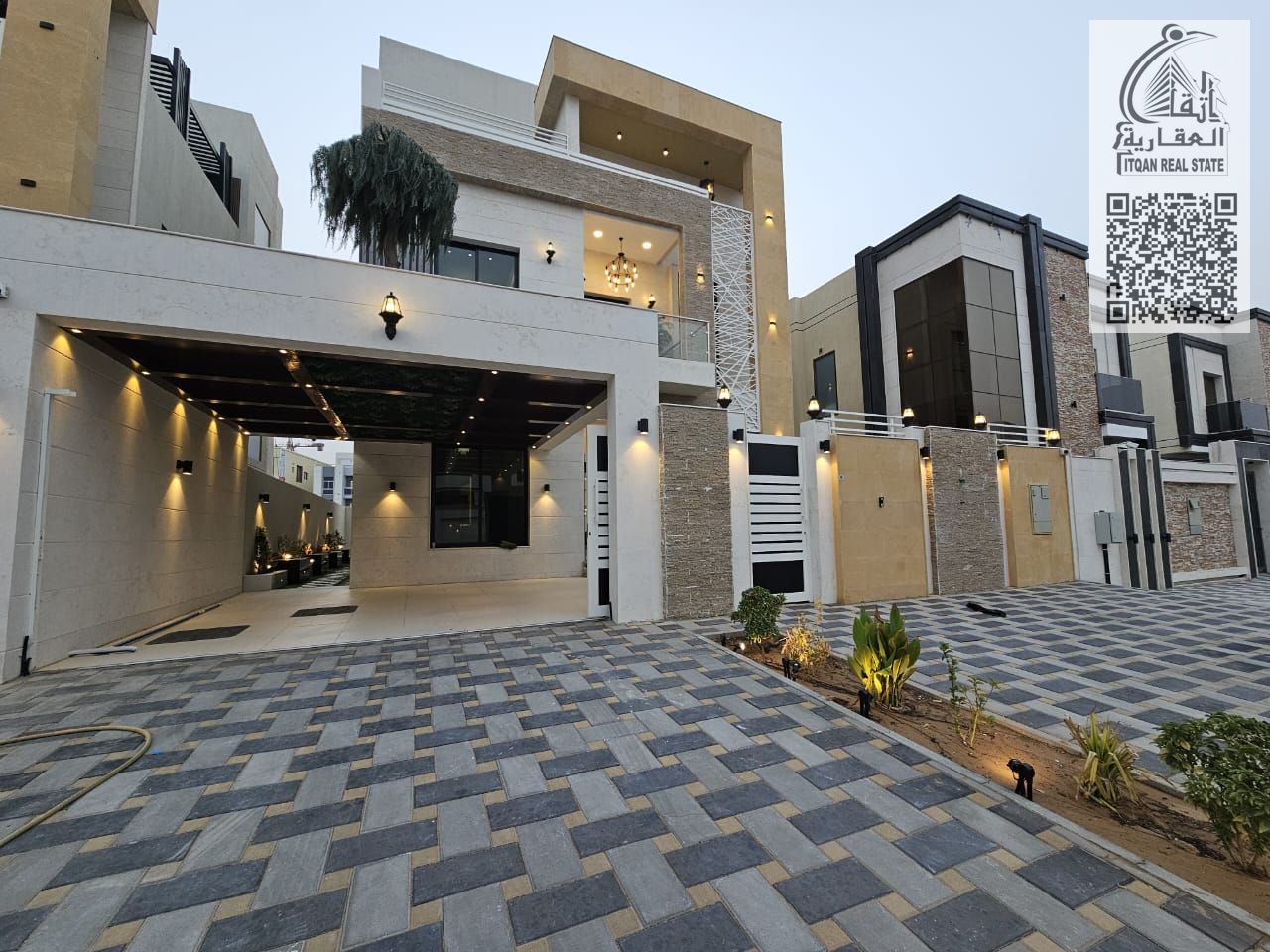 Villa for sale directly from the owner in Al-Halawa 2, including water, electricity and air conditioning. It has a large swimming pool with a guard.