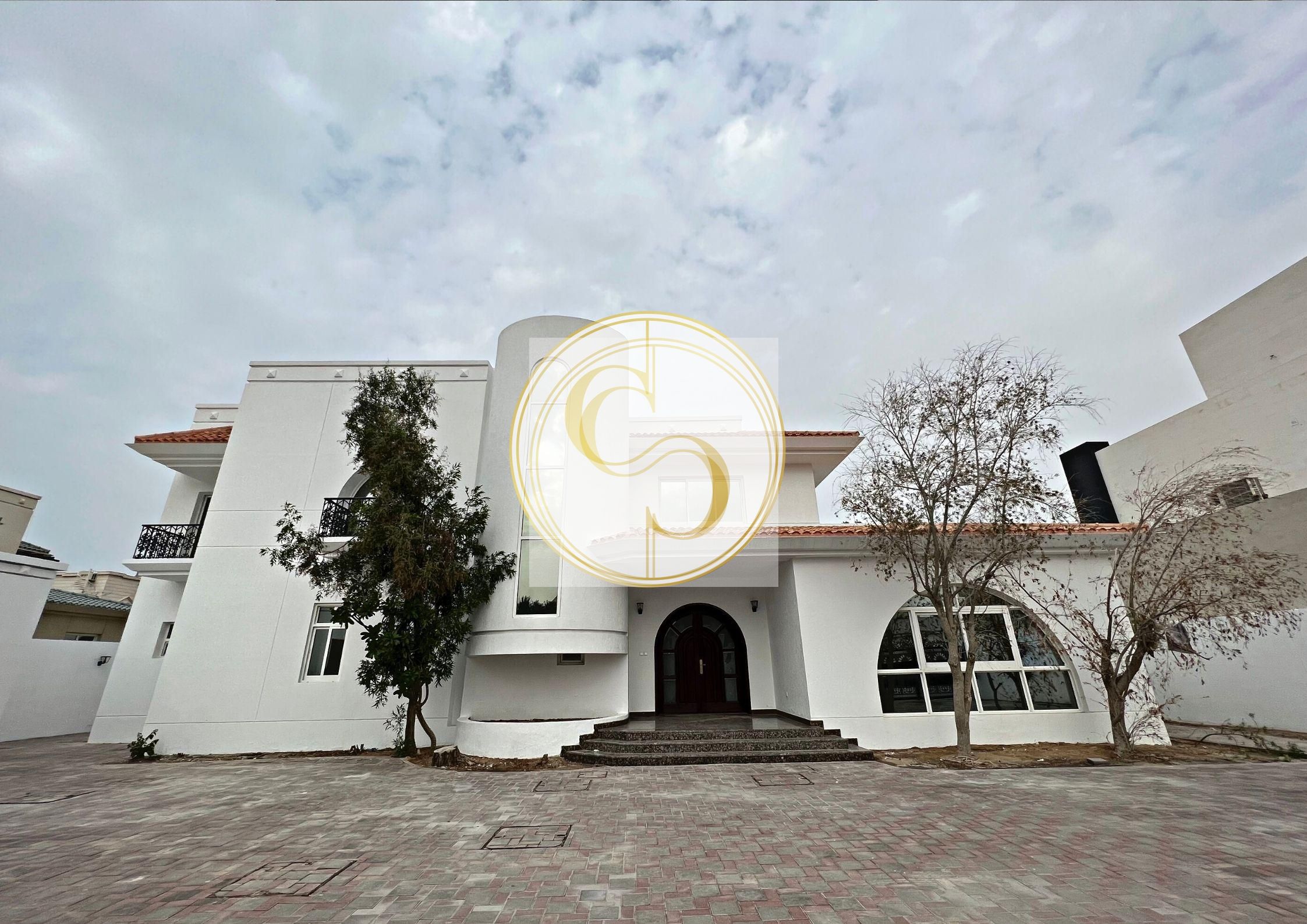 FULLY RENOVATED | Spacious 5 BR+Maids Room Villa for Rent in Al Barsha 3