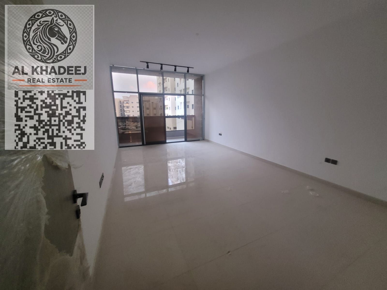 First occupancy, two bedrooms and a large living room with a balcony overlooking the area of Al Hamidiya, close to the Ajman Court and University.