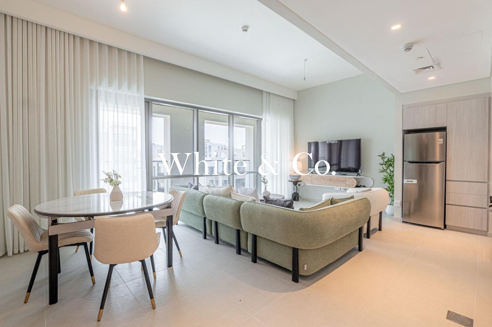 Spacious | 2 Bed Apartment | Park View
