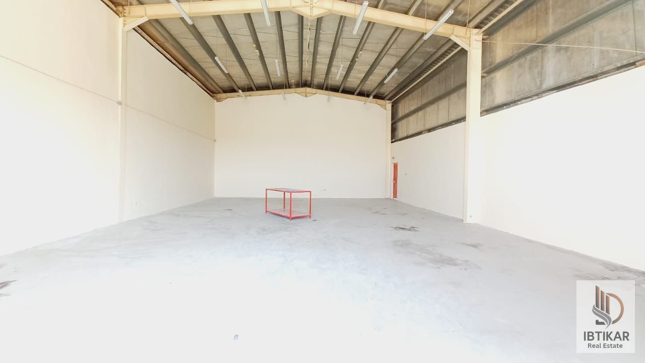 Spacious Warehouse with offife +Mezzanine in Al Saja’a, Sharjah