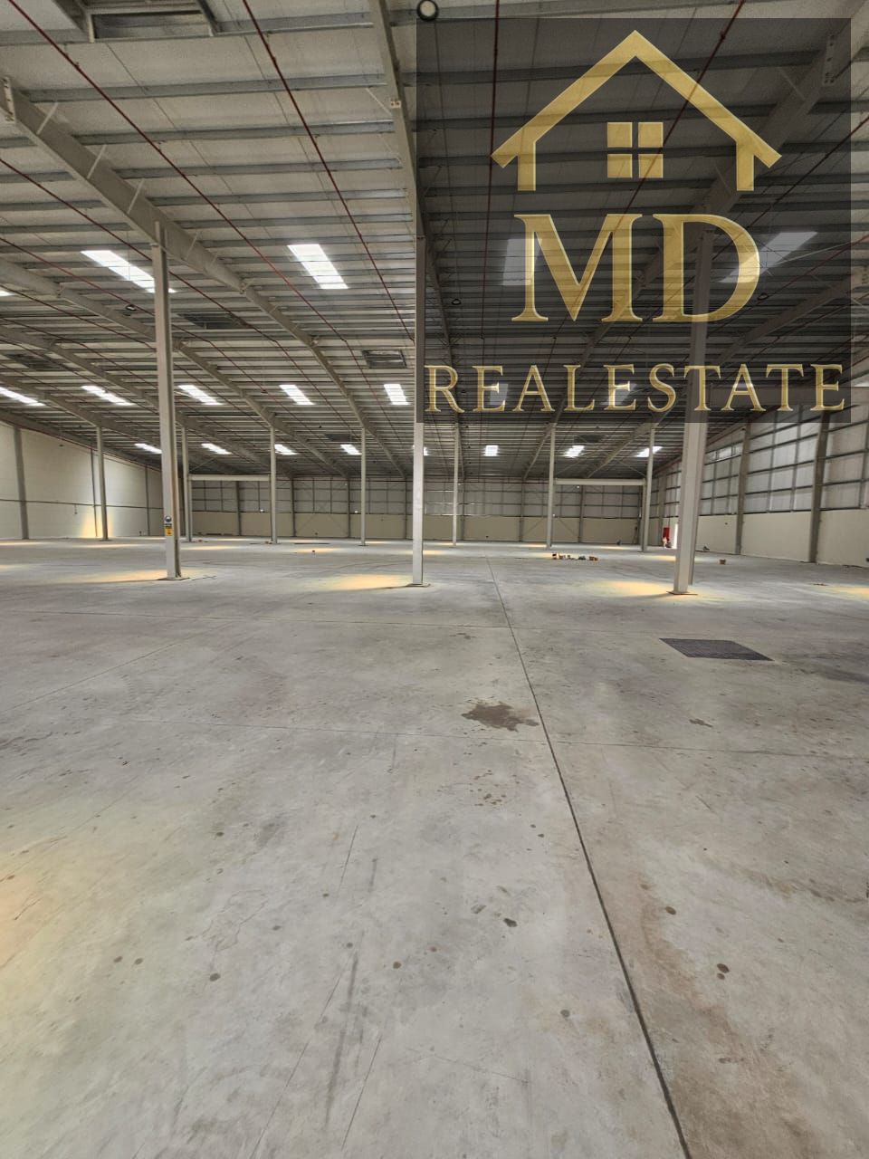 “Expand Your Business in a Premium Industrial Complex – Umm Al Quwain Awaits!”