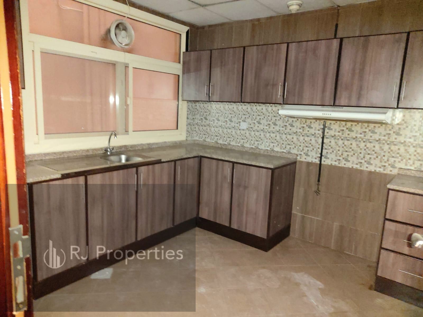 2BHK Specious Apartment Closed To Muwaileh Park with balcony with parking