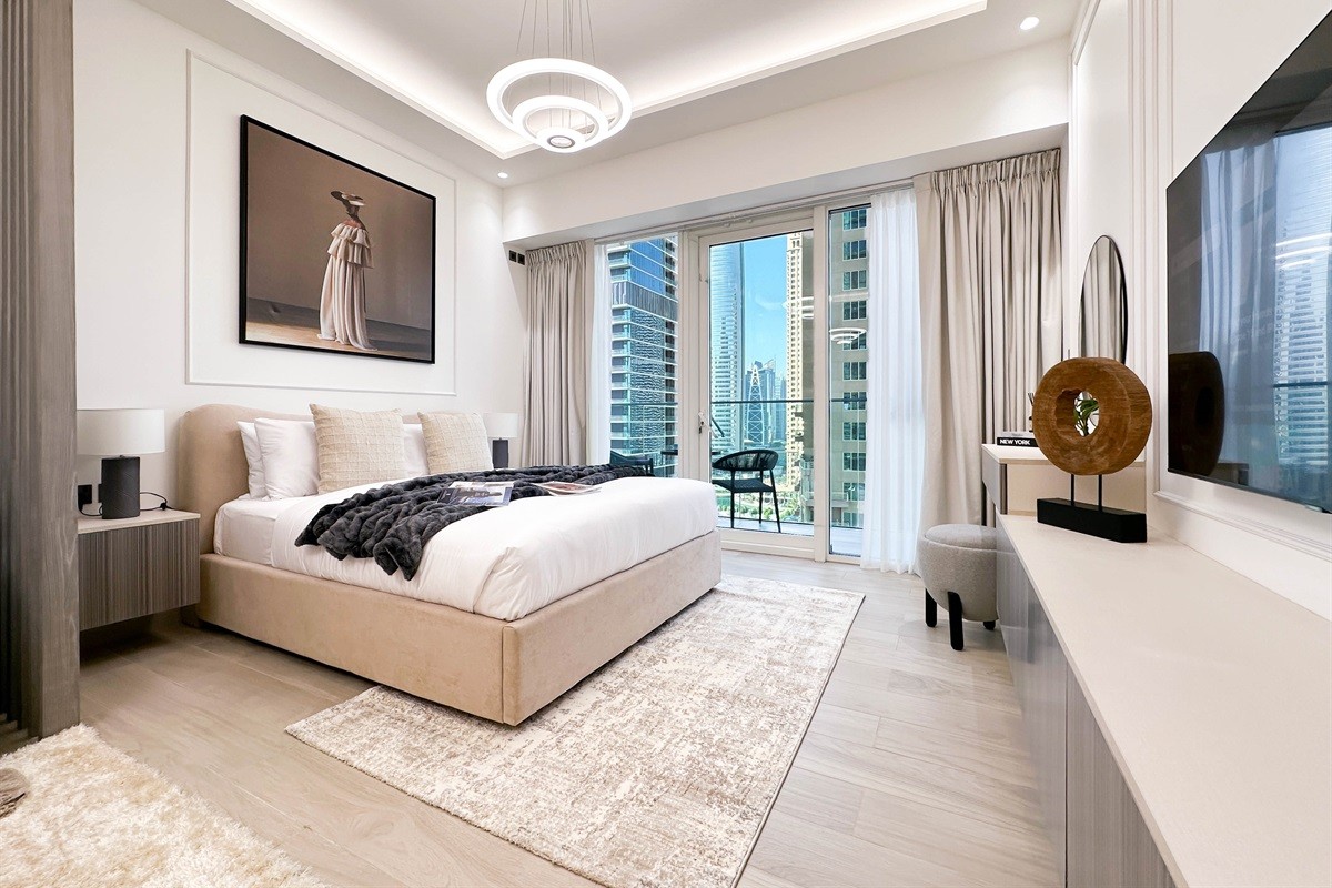 Modern interiors | JLT Lake views | Prime JLT location