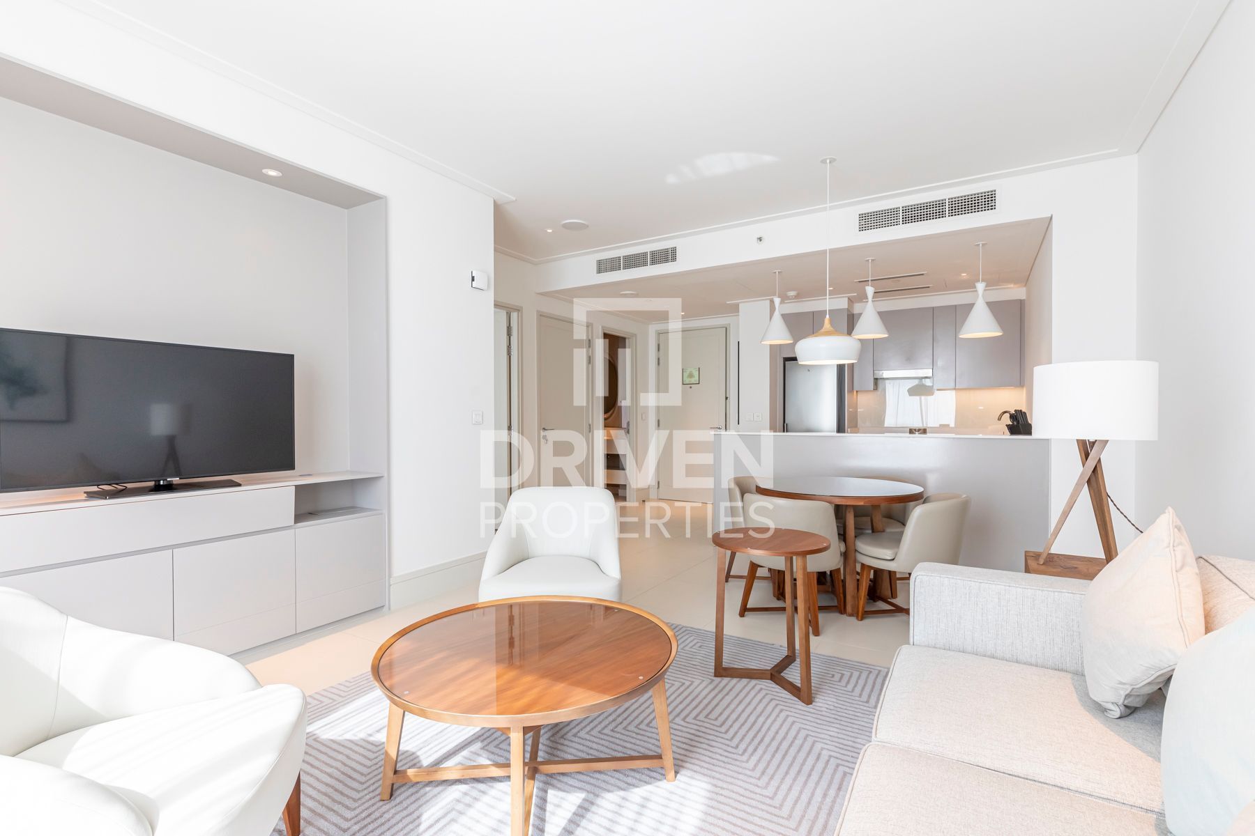 Canal View | Prime Location | Elegant Unit