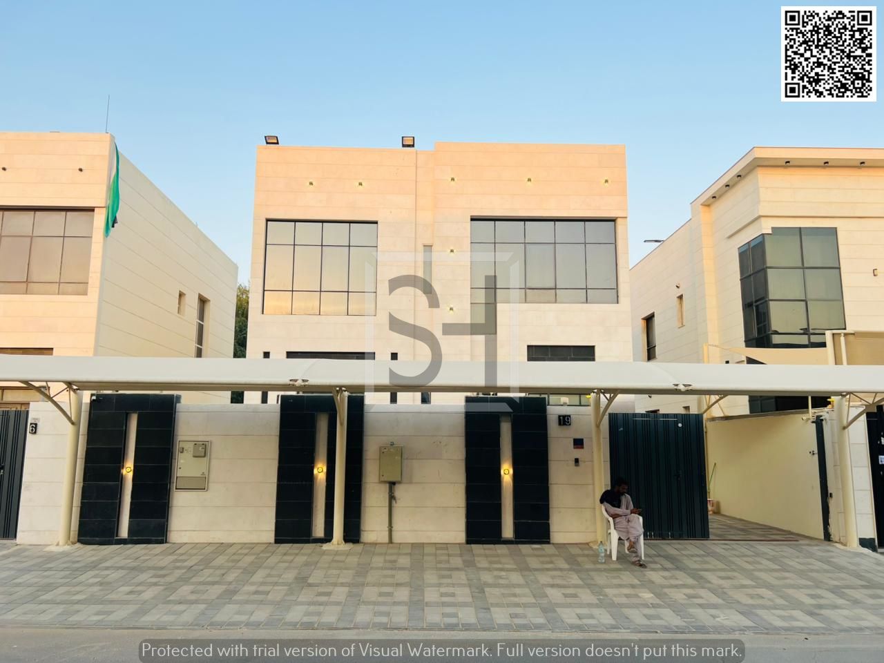 Villa for sale, including electricity, water, and air conditioning.